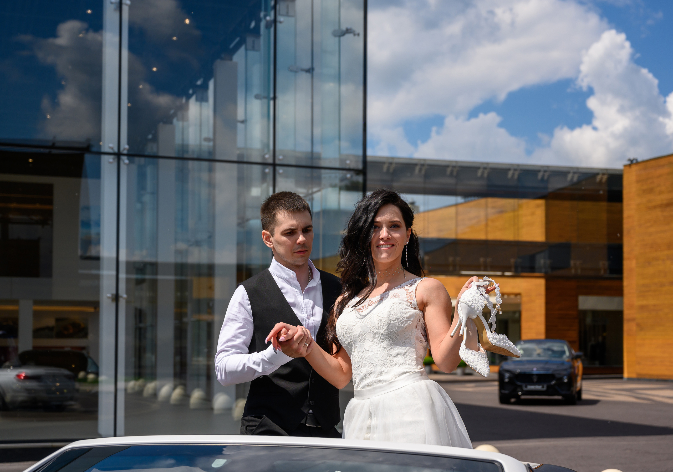 Свадьба, кабриолет В Барвихе. Семейный и контент фотограф в Москве Alira