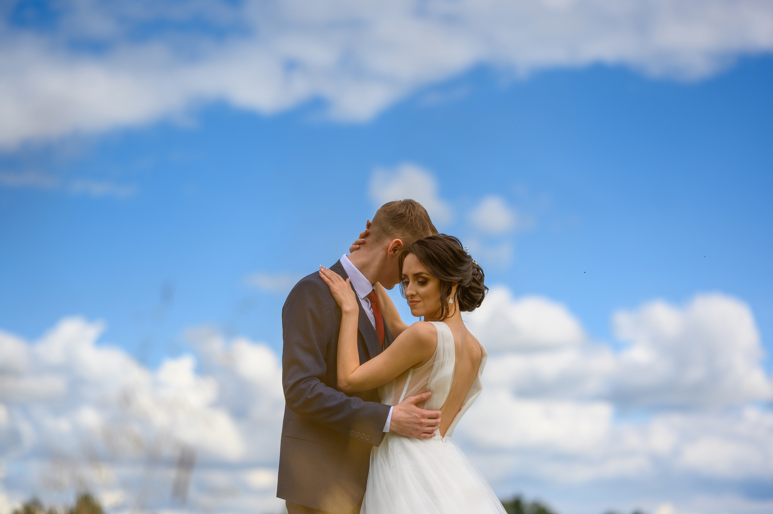 Прогулка в поле, свадьба в поле, прогулка лошади. Семейный и контент фотограф в Москве Alira