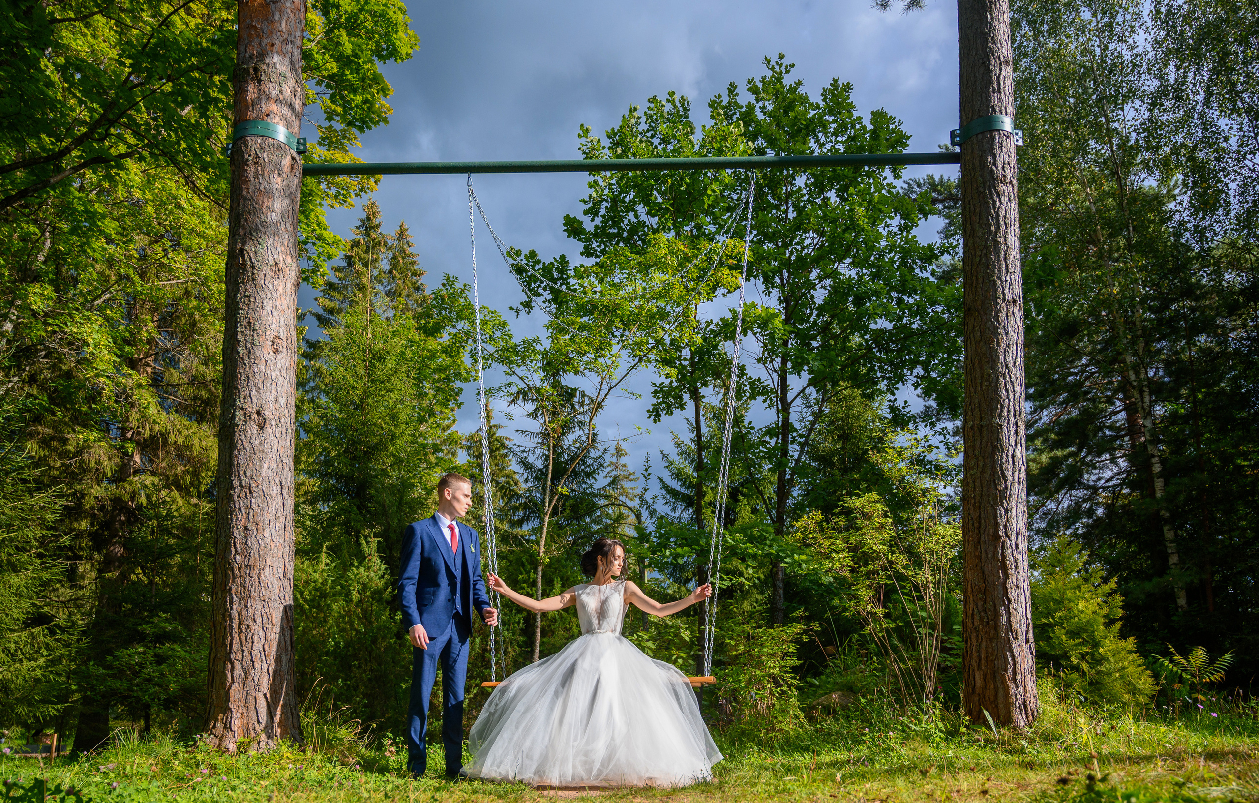 Прогулка в поле, свадьба в поле, прогулка лошади. Семейный и контент фотограф в Москве Alira