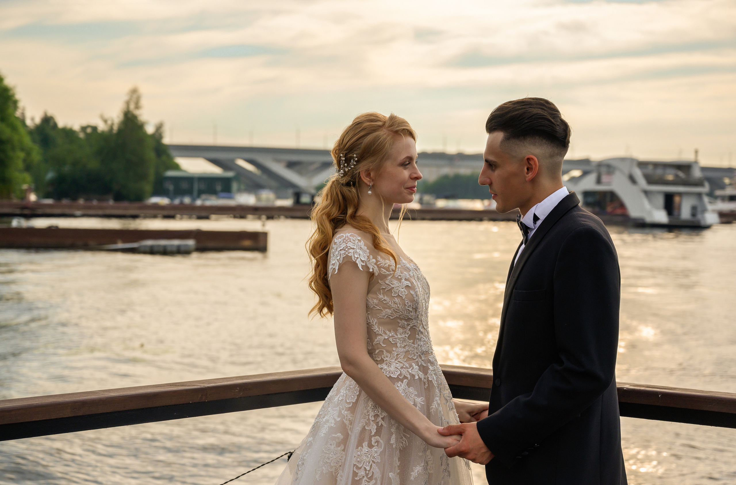 Свадьба на закате, съемка на закате. Семейный и контент фотограф в Москве Alira