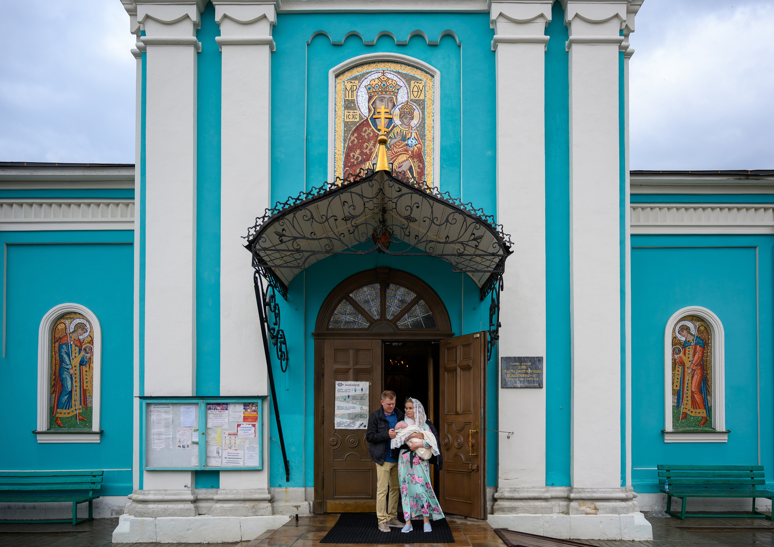 Крещение Варвары. Семейный и контент фотограф в Москве Alira