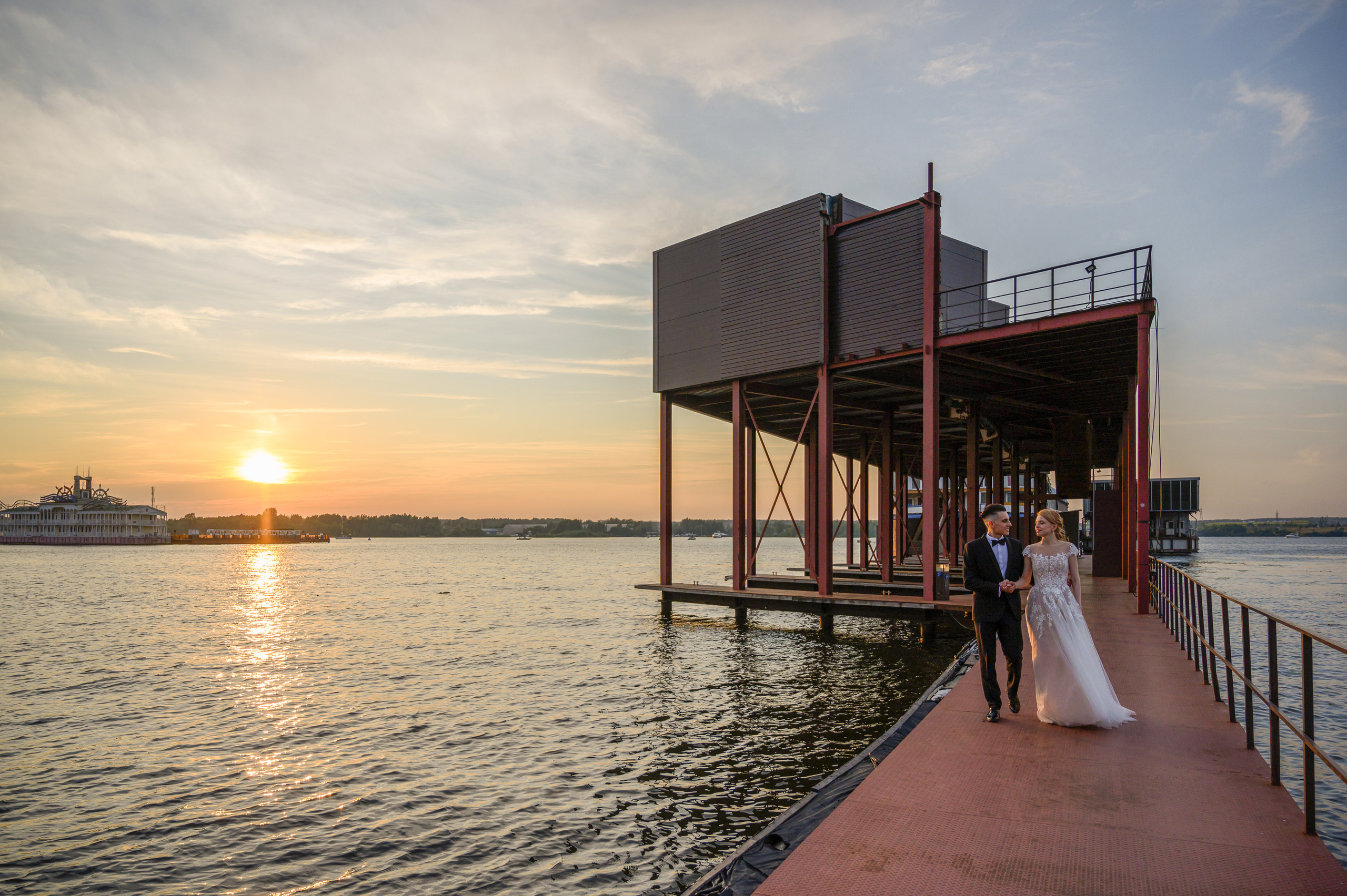 Свадьба на закате, съемка на закате. Семейный и контент фотограф в Москве Alira