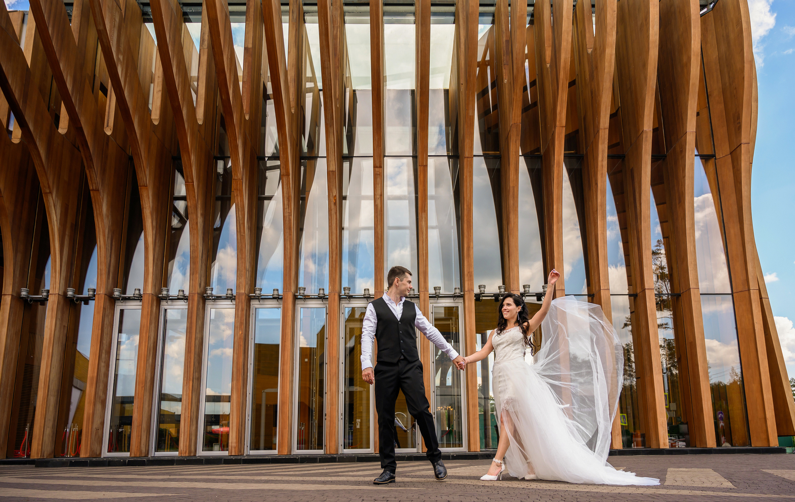 Свадьба, кабриолет В Барвихе. Семейный и контент фотограф в Москве Alira