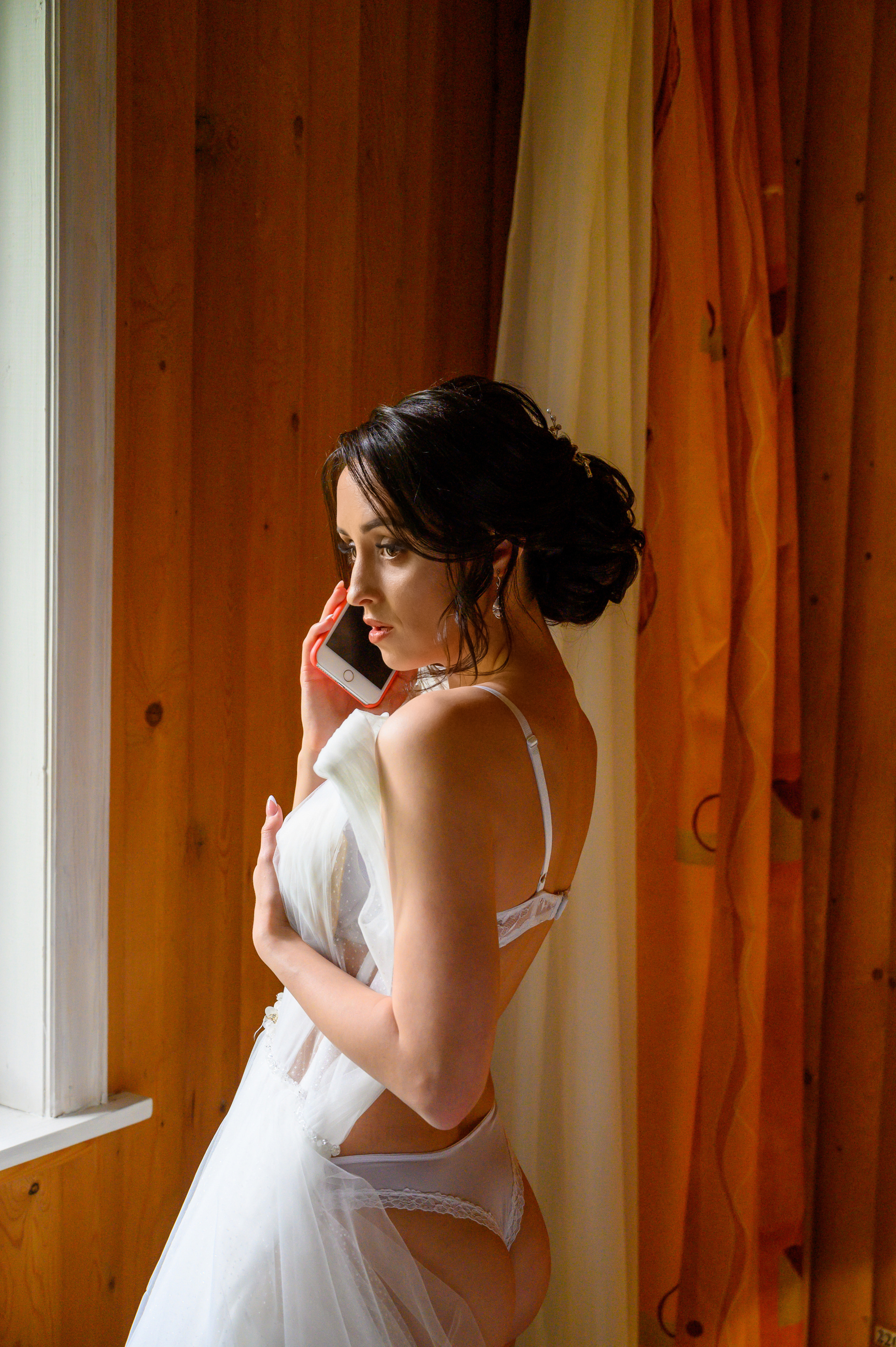 Прогулка в поле, свадьба в поле, прогулка лошади. Семейный и контент фотограф в Москве Alira