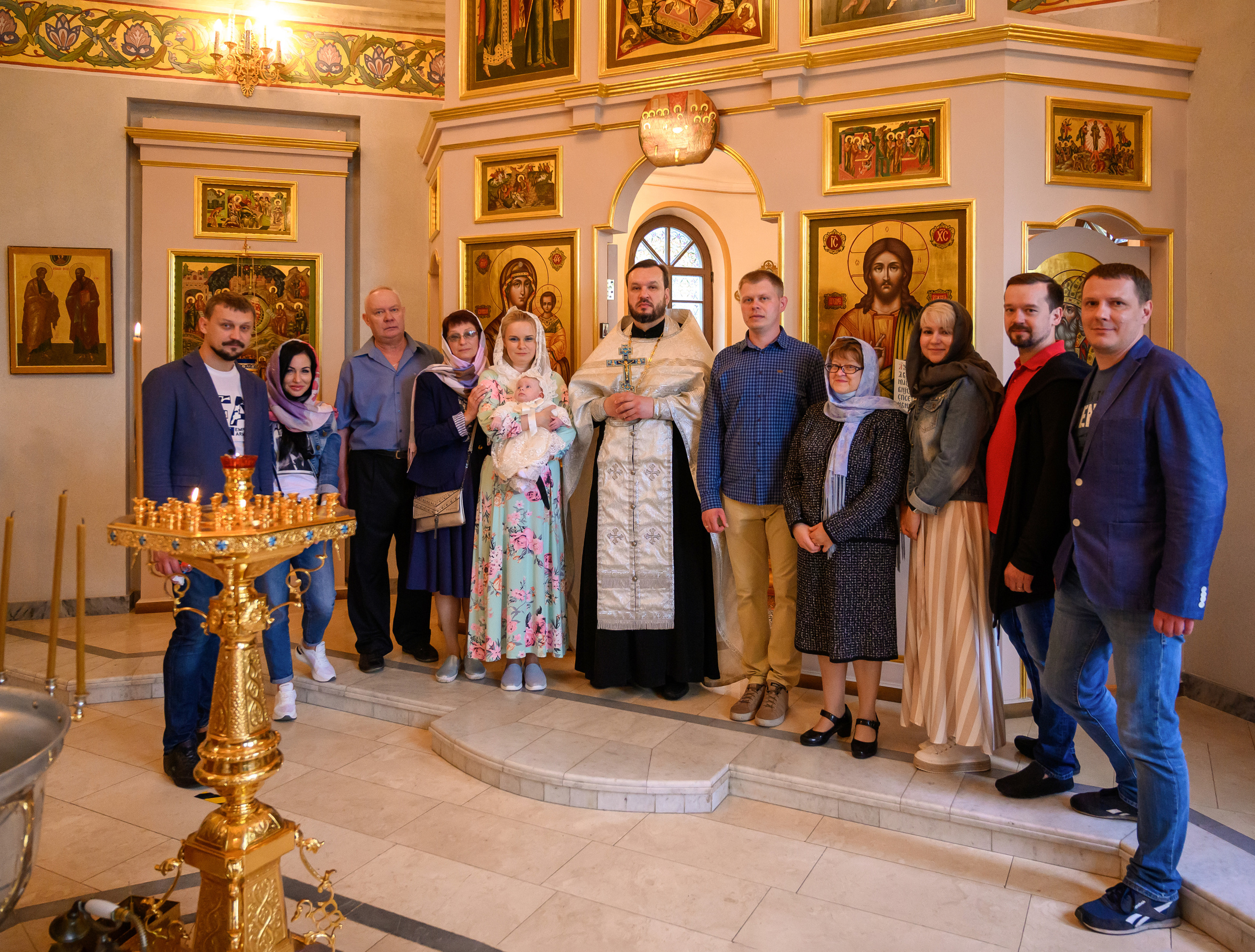 Крещение Варвары. Семейный и контент фотограф в Москве Alira