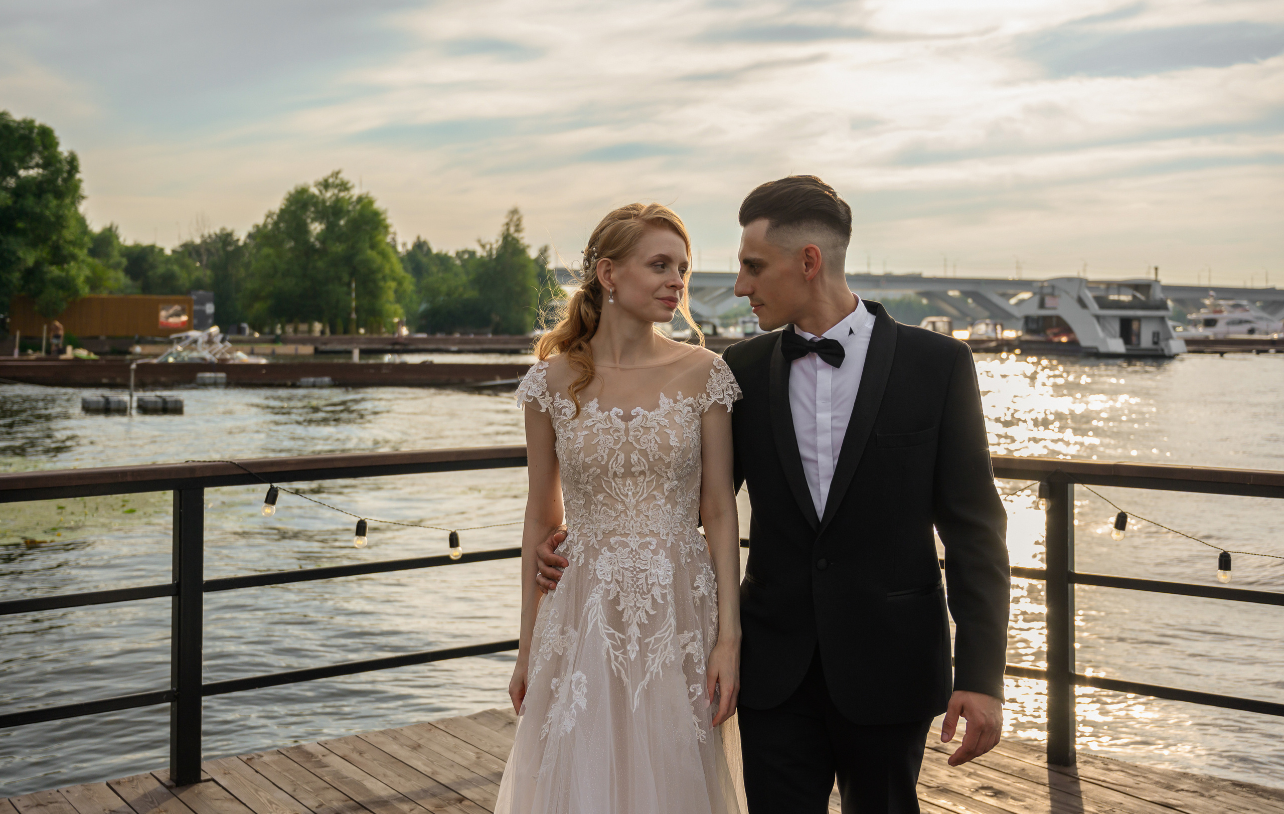 Свадьба на закате, съемка на закате. Семейный и контент фотограф в Москве Alira