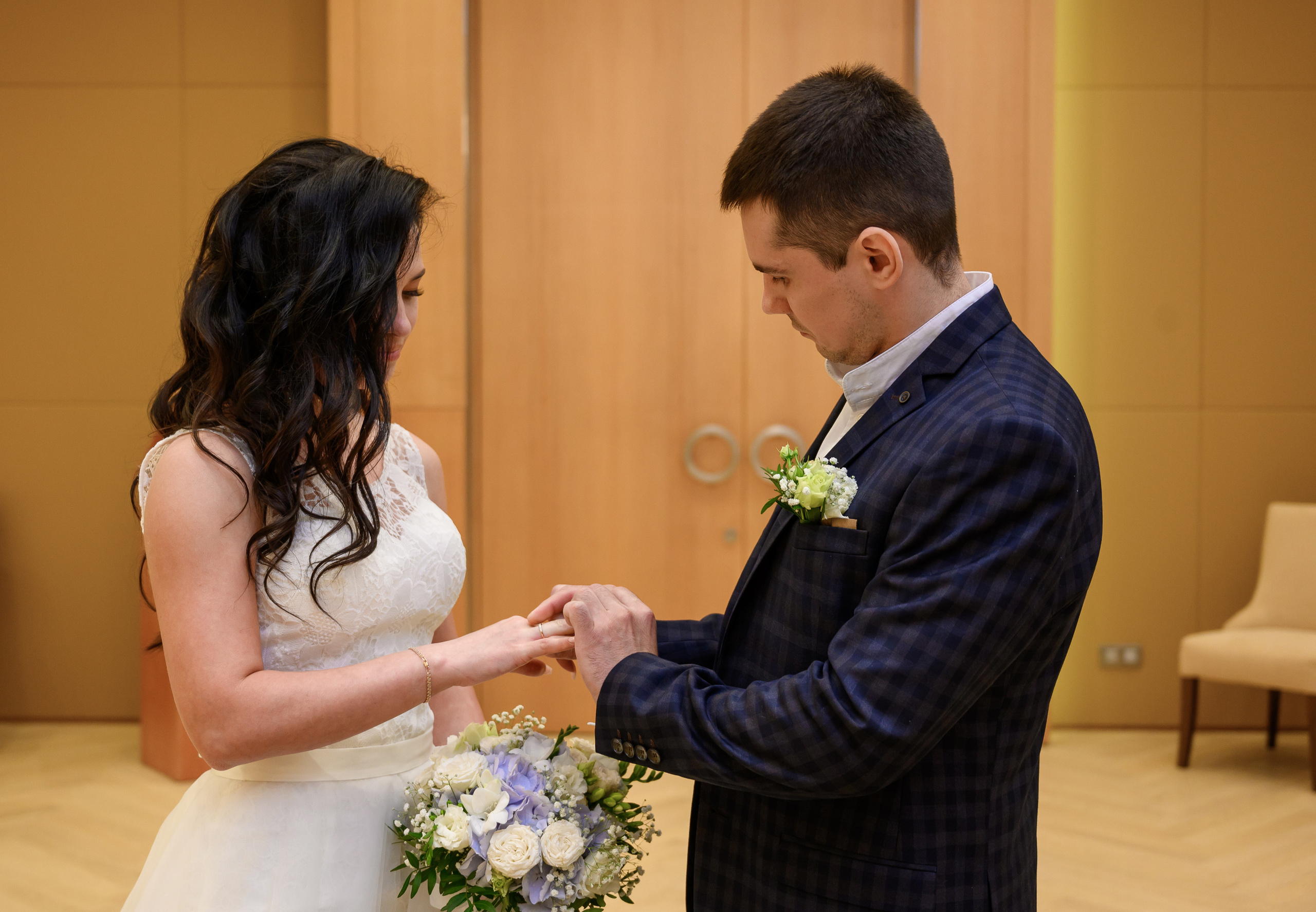 Свадьба, кабриолет В Барвихе. Семейный и контент фотограф в Москве Alira