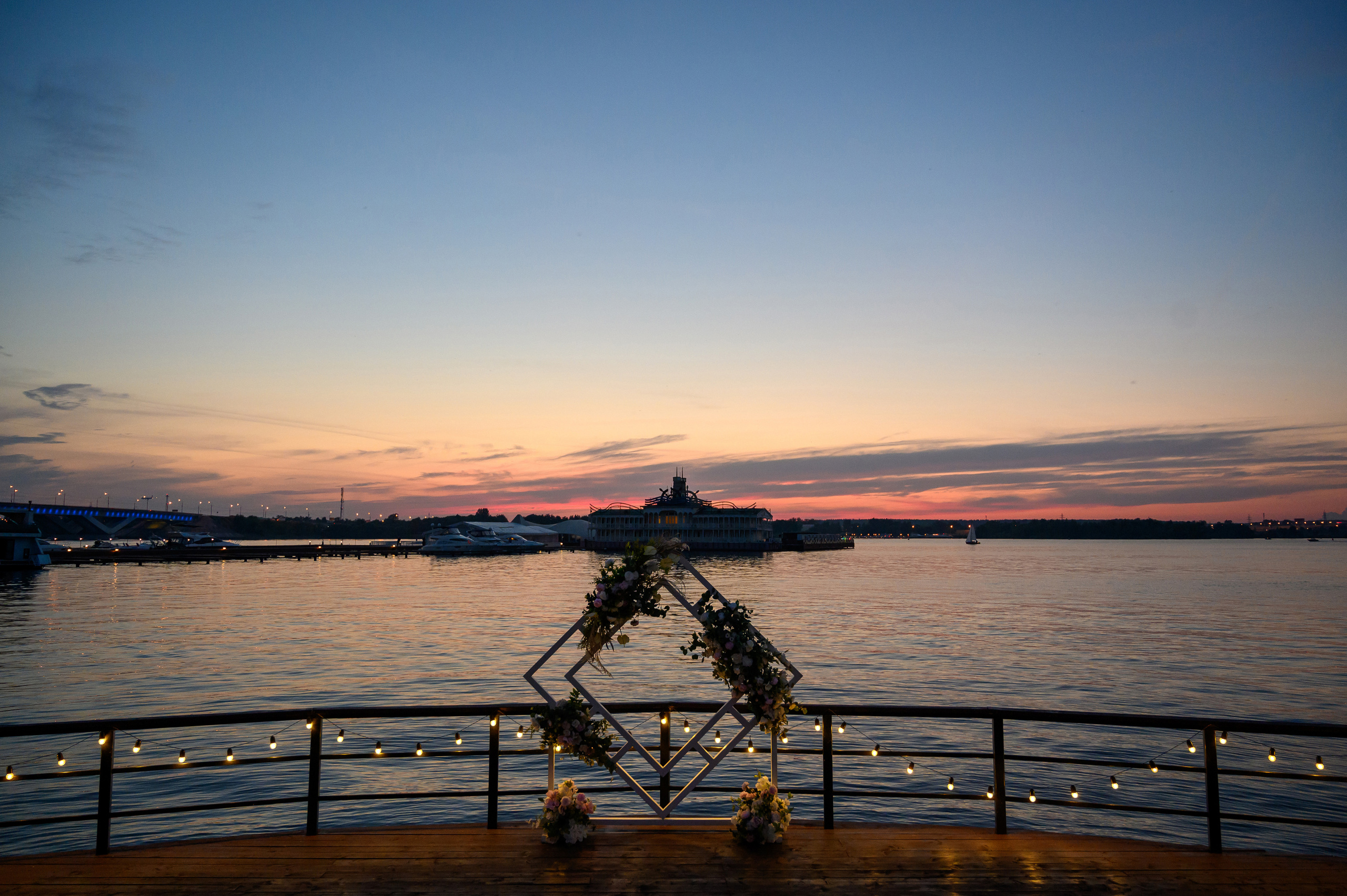 Свадьба на закате, съемка на закате. Семейный и контент фотограф в Москве Alira