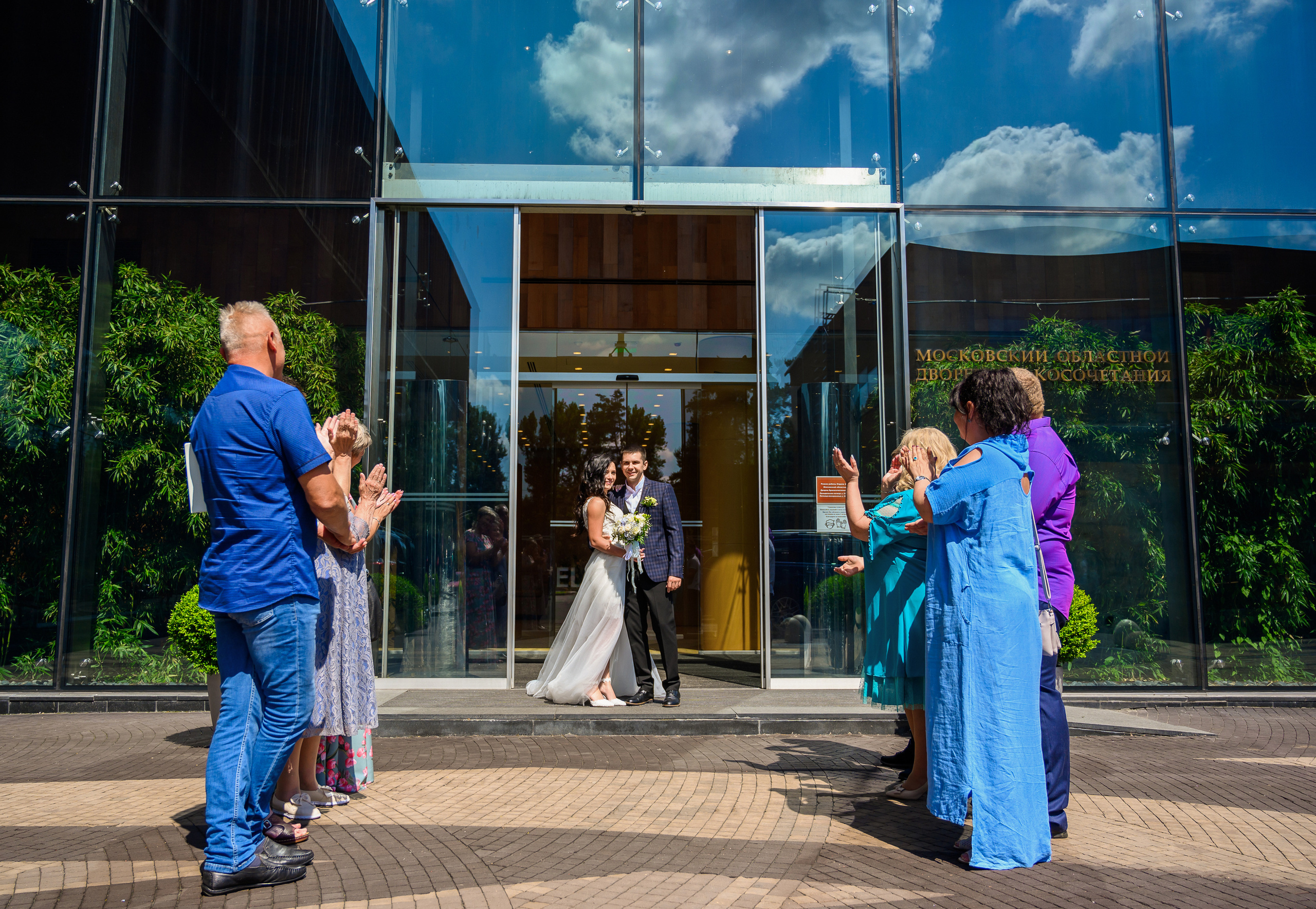 Свадьба, кабриолет В Барвихе. Семейный и контент фотограф в Москве Alira