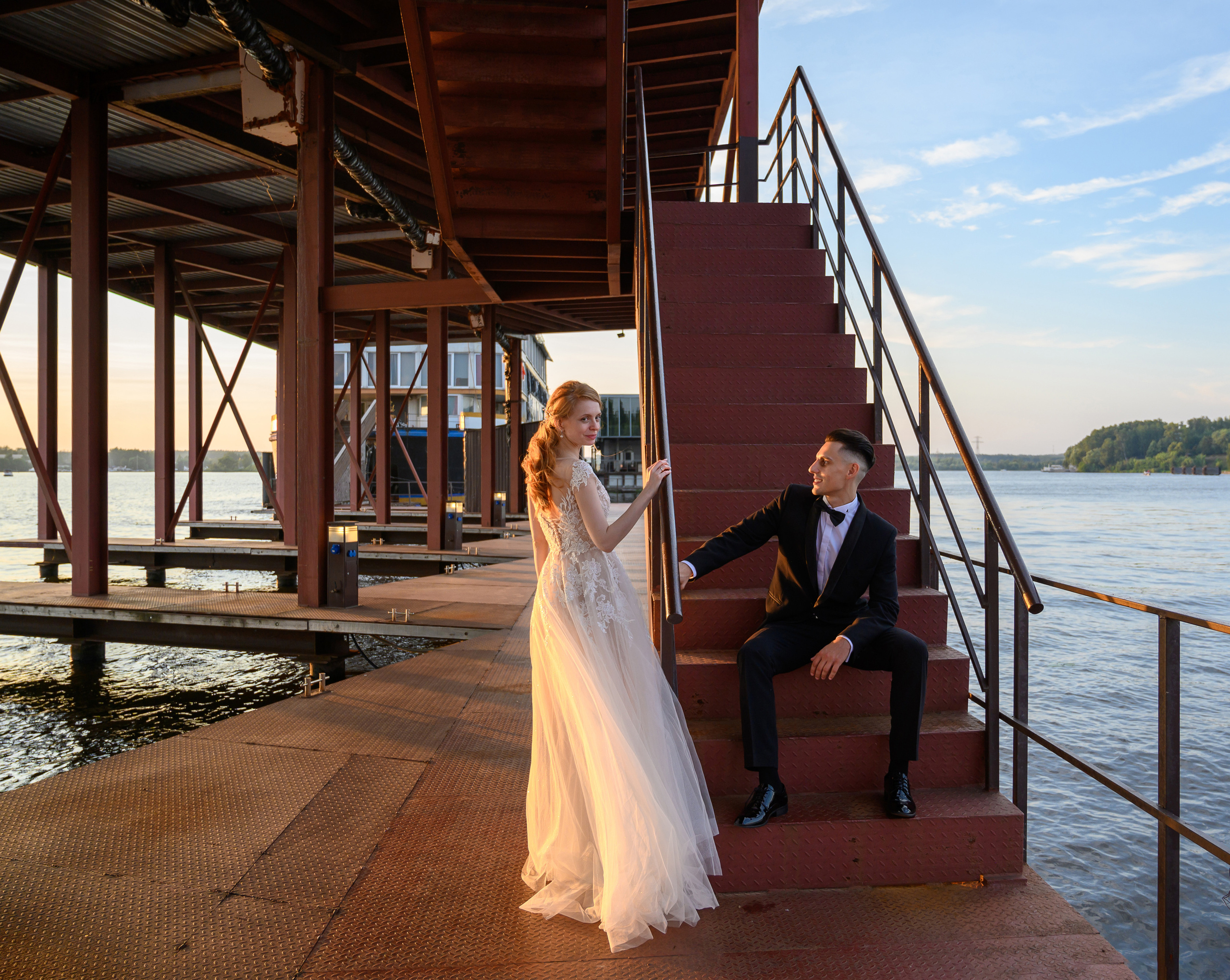 Свадьба на закате, съемка на закате. Семейный и контент фотограф в Москве Alira