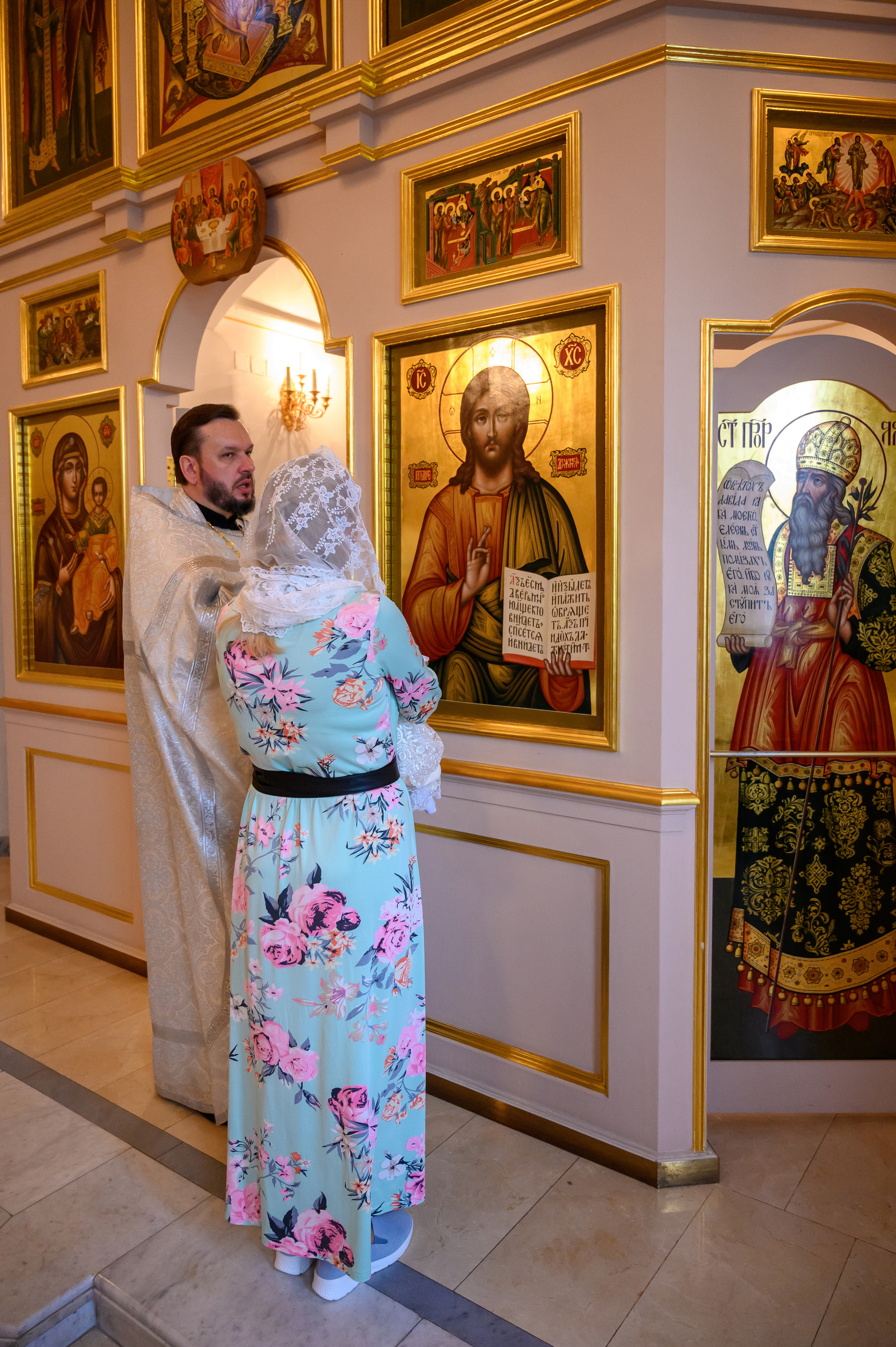 Крещение Варвары. Семейный и контент фотограф в Москве Alira
