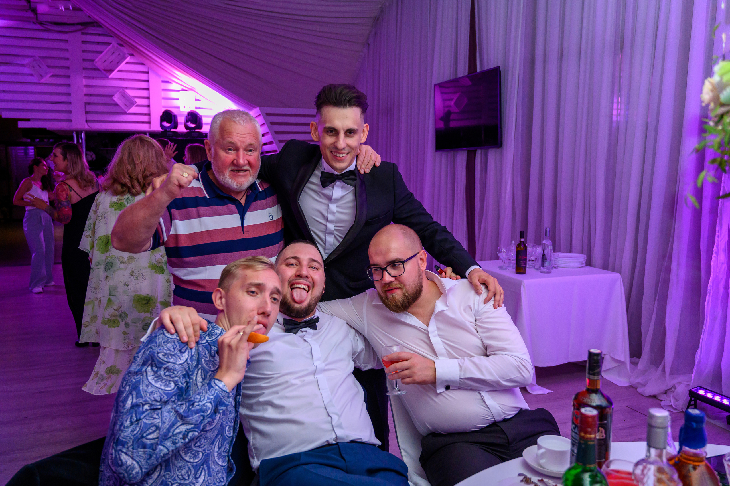 Свадьба на закате, съемка на закате. Семейный и контент фотограф в Москве Alira