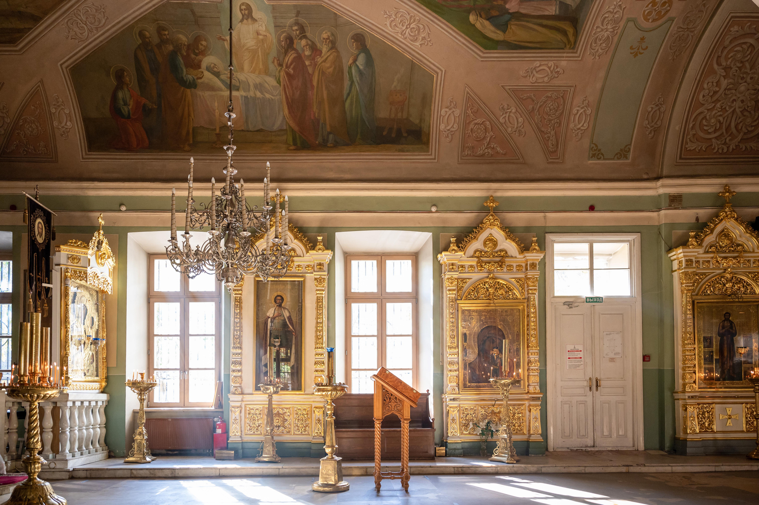 Крещение Кирилла. Семейный и контент фотограф в Москве Alira