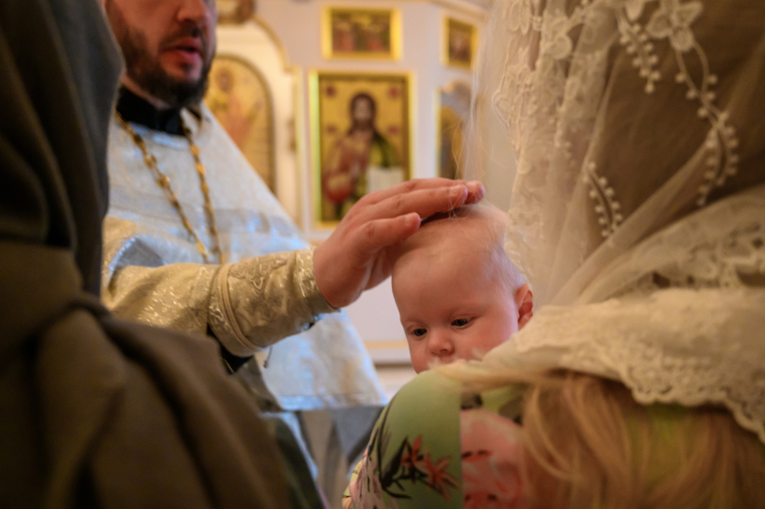 Крещение Варвары. Семейный и контент фотограф в Москве Alira