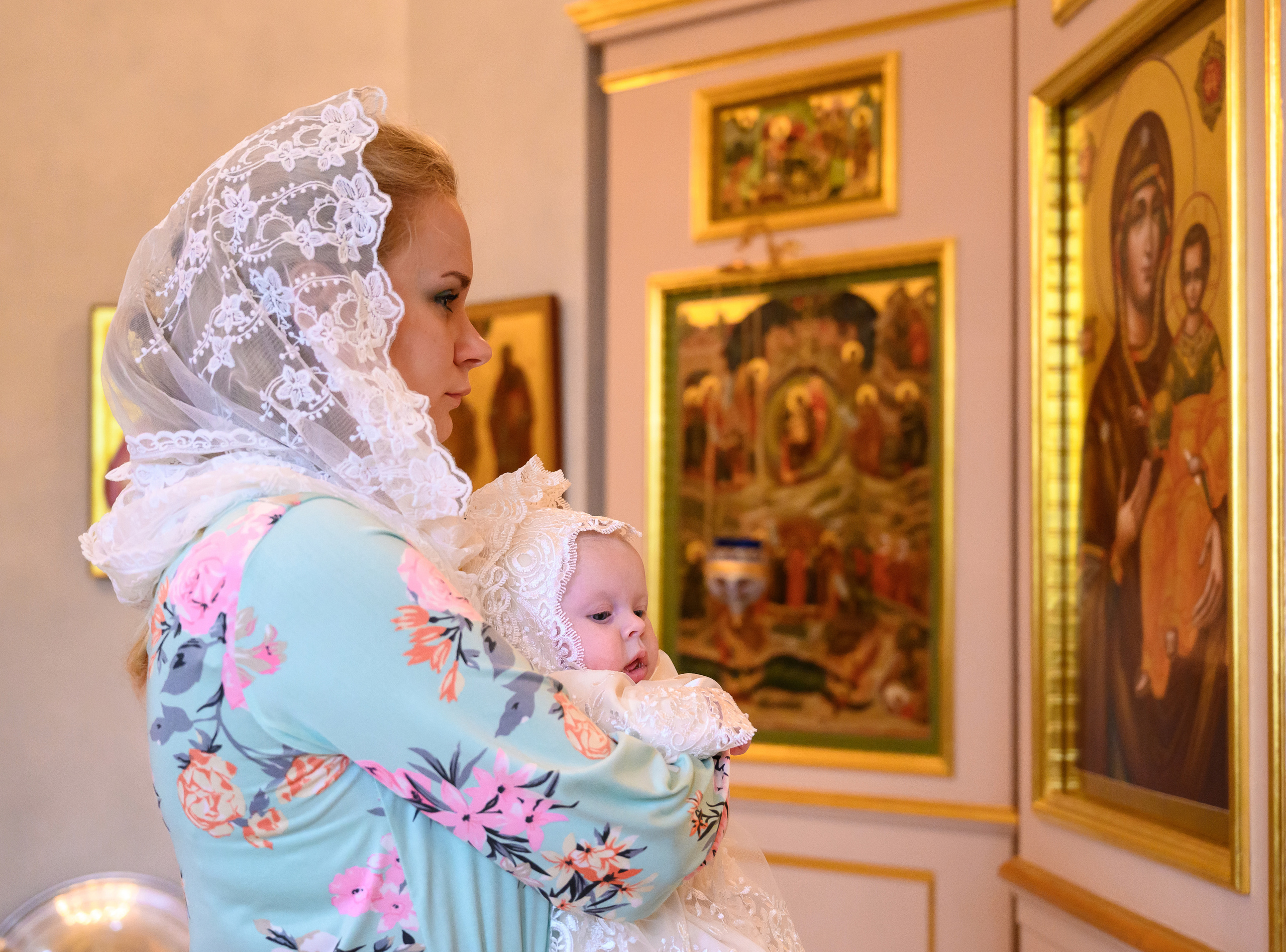 Крещение Варвары. Семейный и контент фотограф в Москве Alira