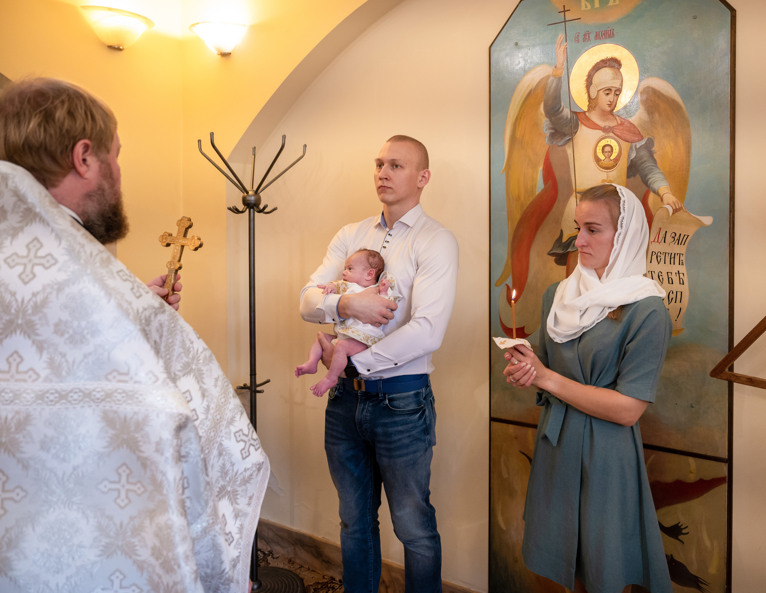 Крещение Кирилла. Семейный и контент фотограф в Москве Alira