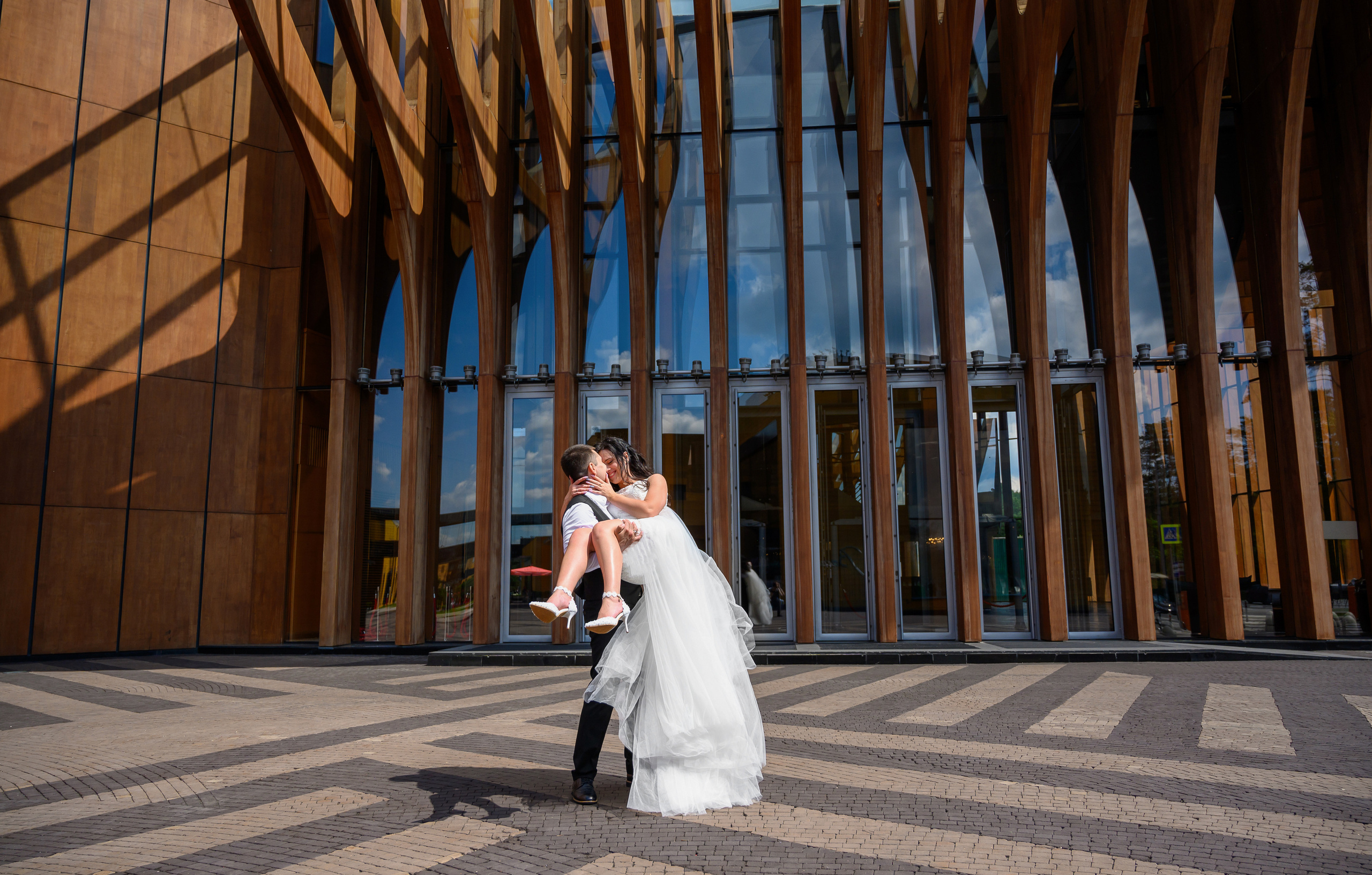 Свадьба, кабриолет В Барвихе. Семейный и контент фотограф в Москве Alira