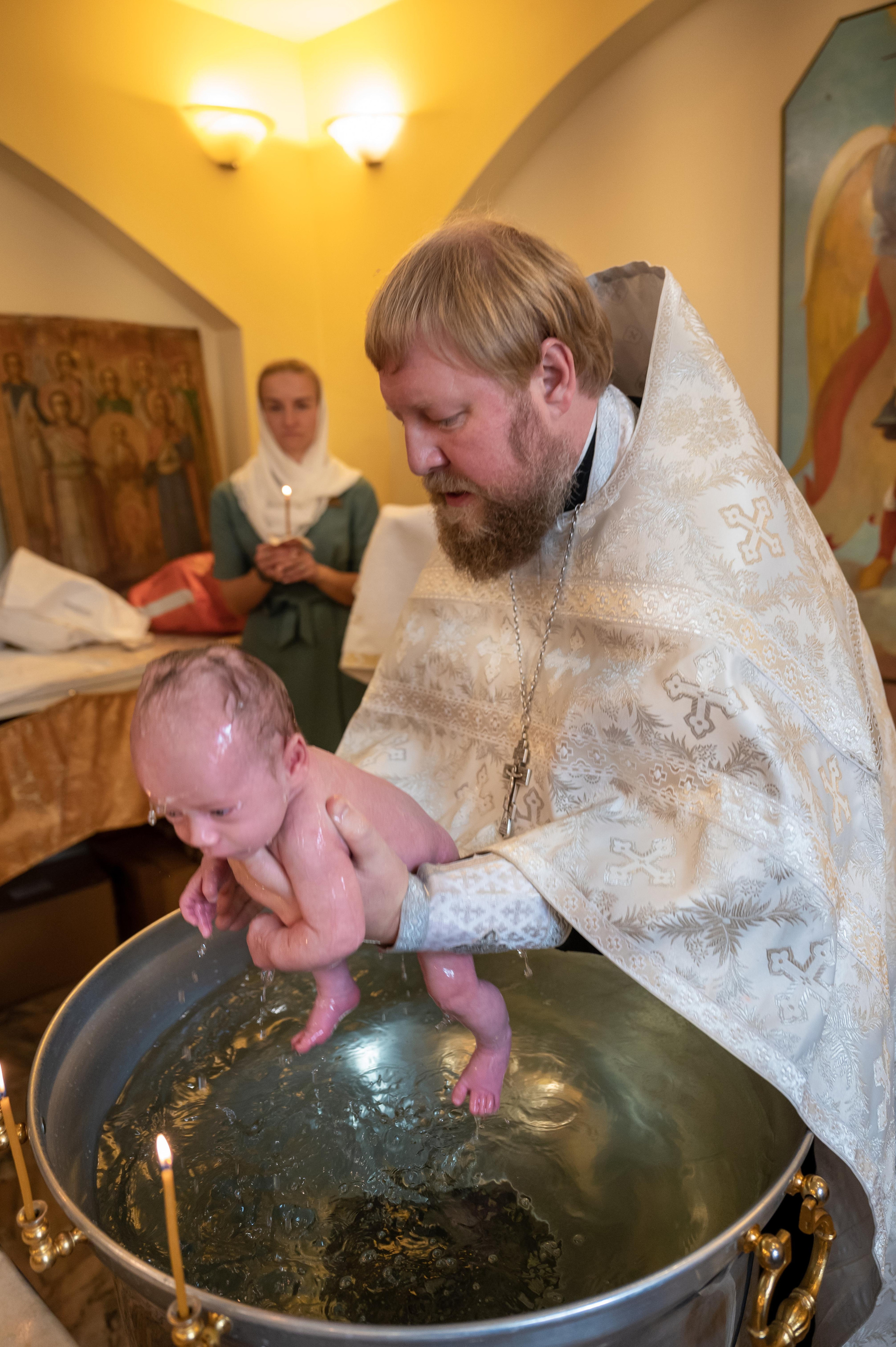 Крещение Кирилла. Семейный и контент фотограф в Москве Alira