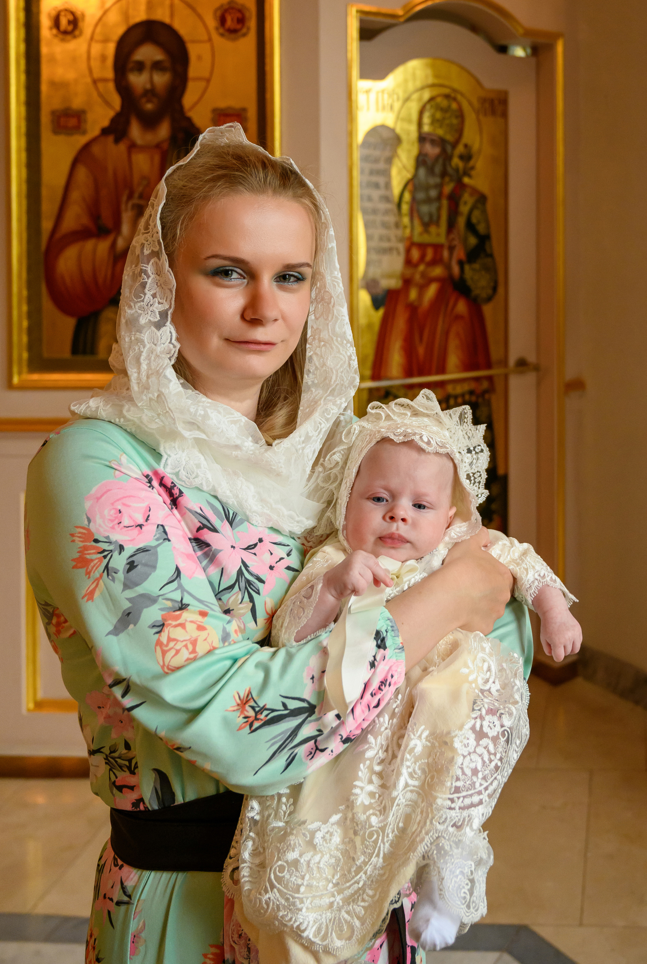 Крещение Варвары. Семейный и контент фотограф в Москве Alira
