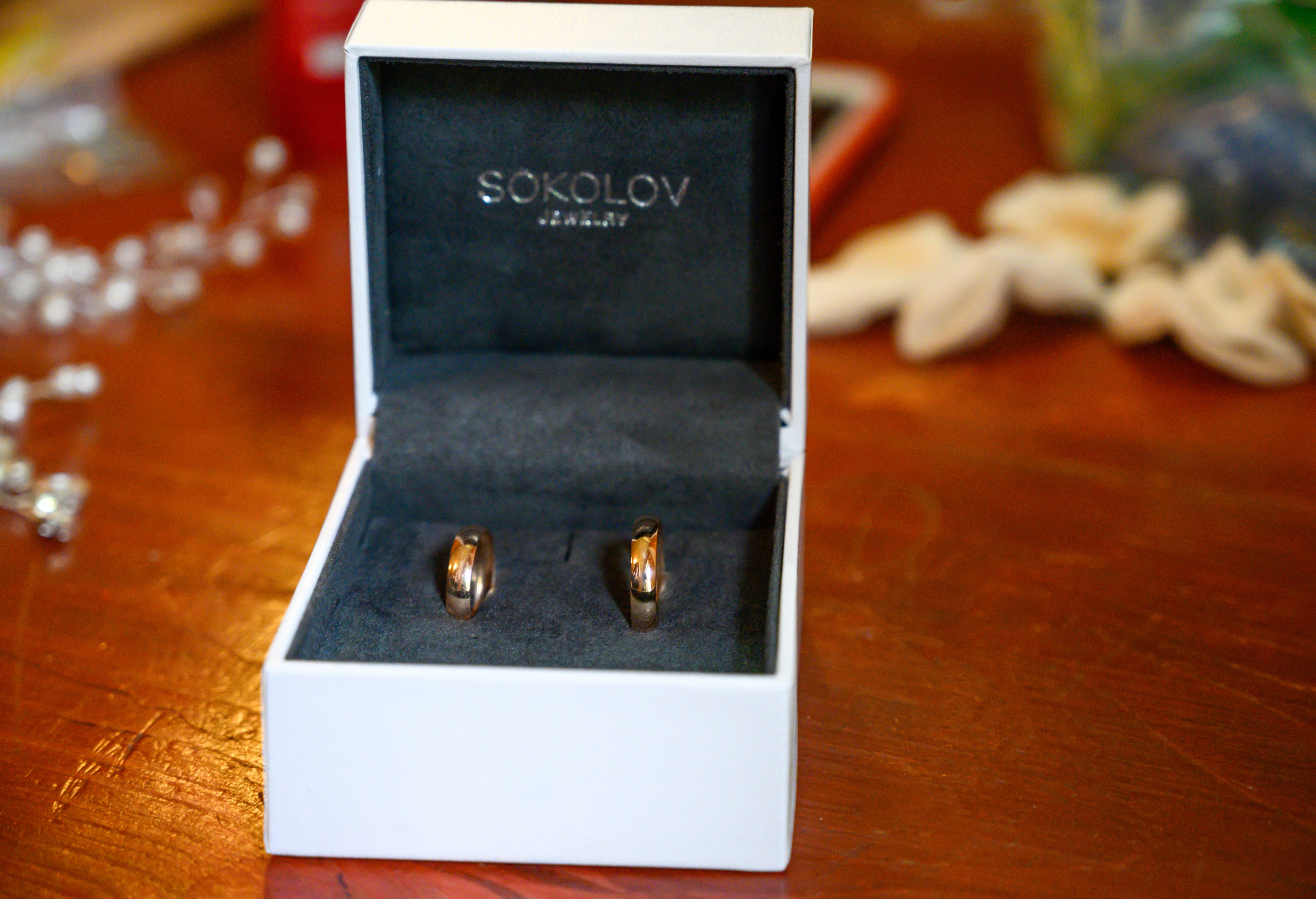 Прогулка в поле, свадьба в поле, прогулка лошади. Семейный и контент фотограф в Москве Alira