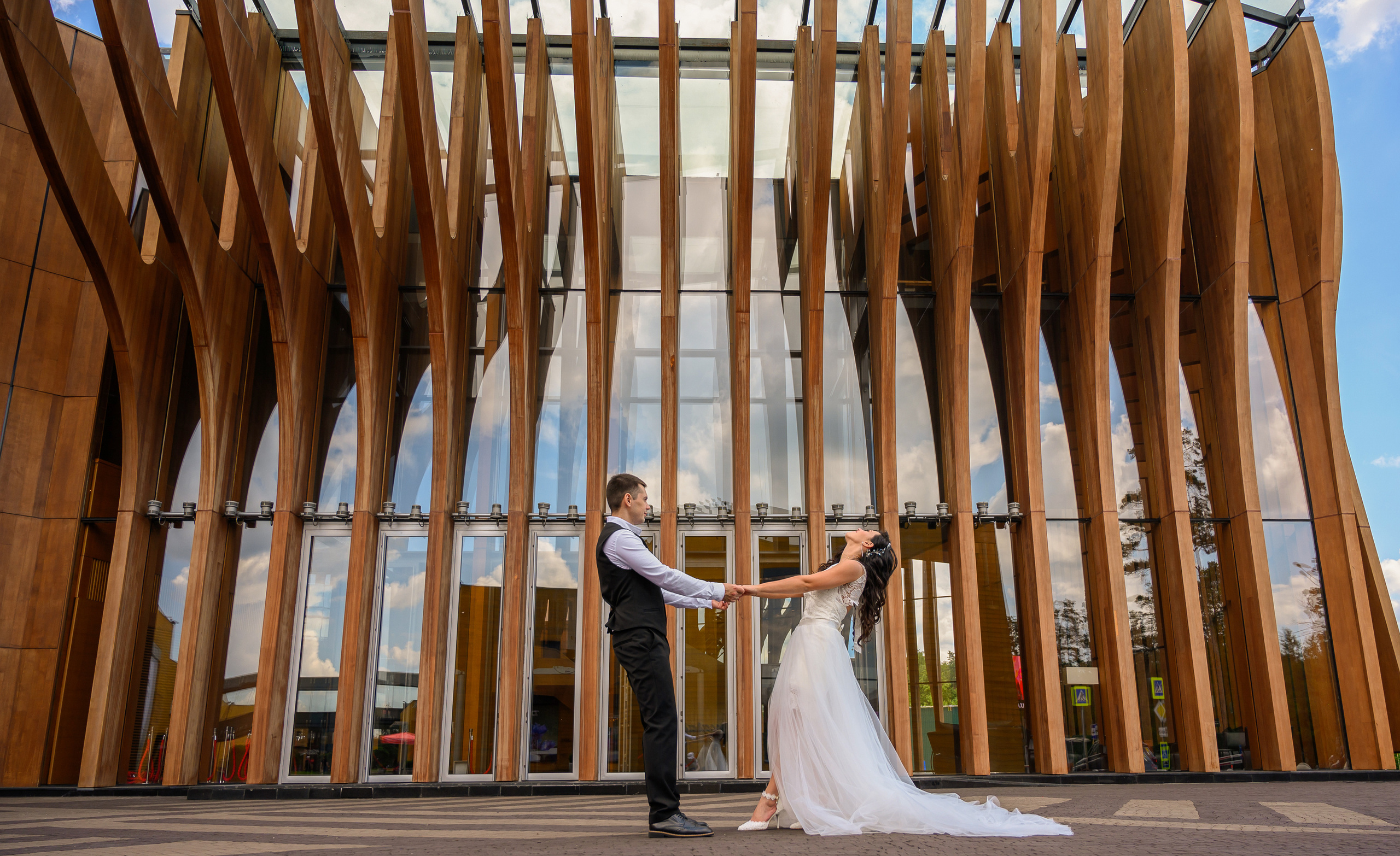 Свадьба, кабриолет В Барвихе. Семейный и контент фотограф в Москве Alira