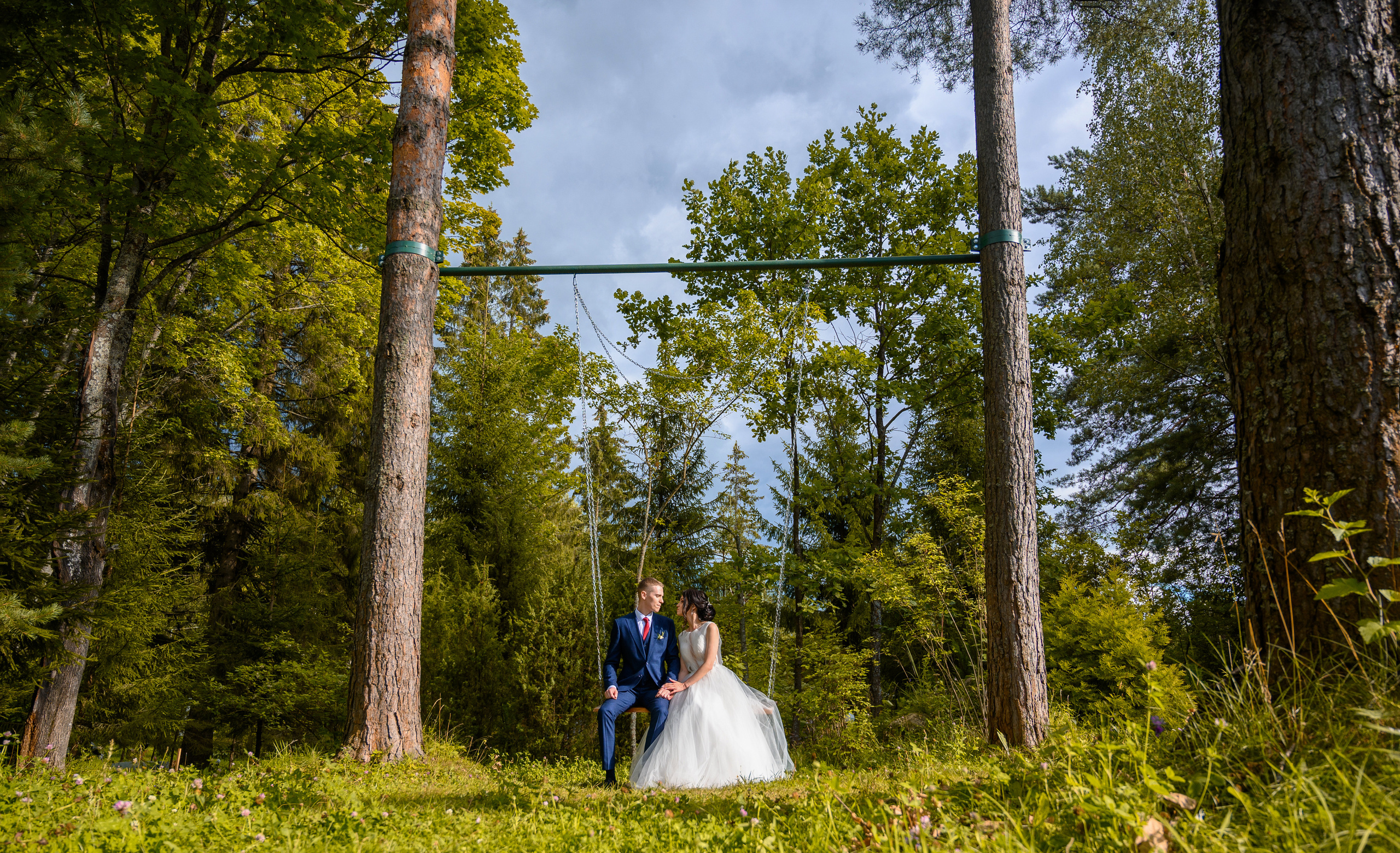 Прогулка в поле, свадьба в поле, прогулка лошади. Семейный и контент фотограф в Москве Alira
