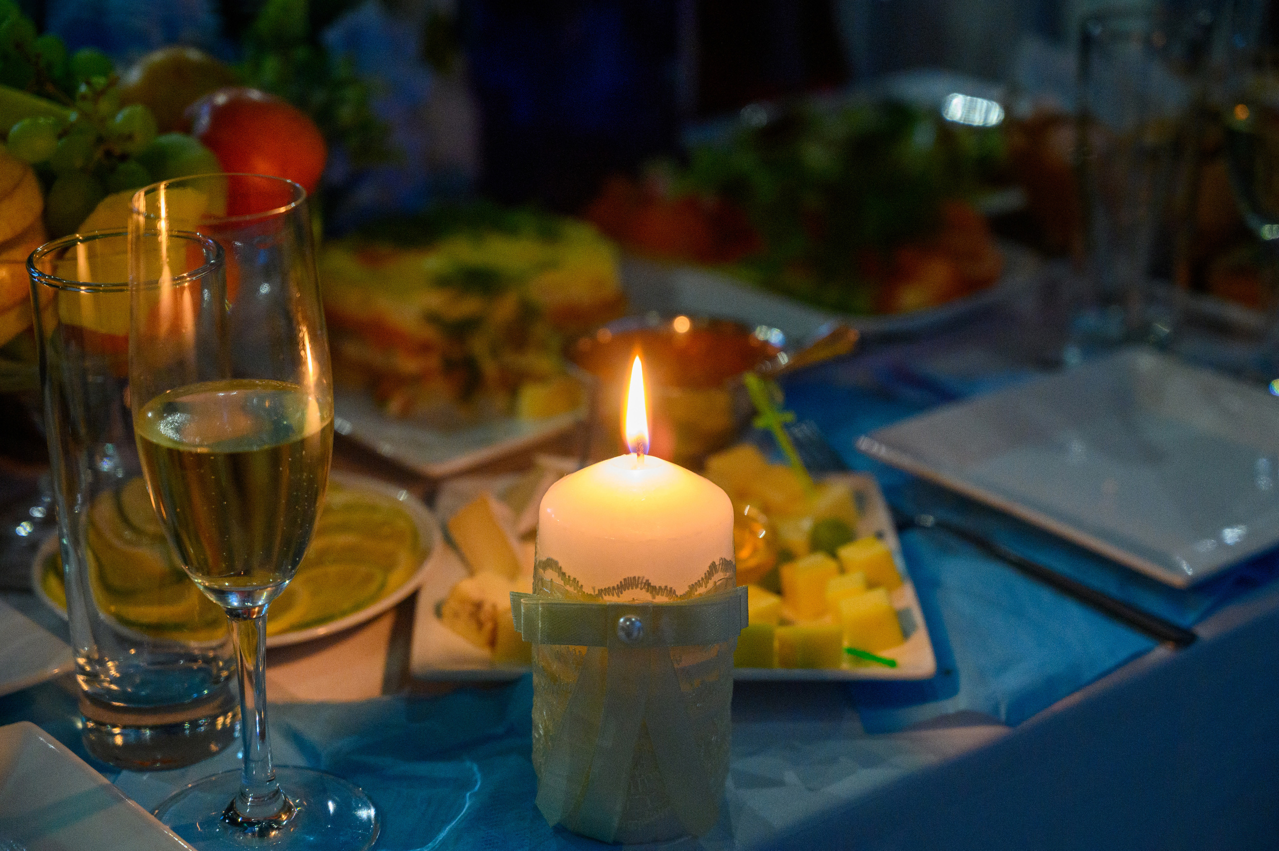 Прогулка в поле, свадьба в поле, прогулка лошади. Семейный и контент фотограф в Москве Alira
