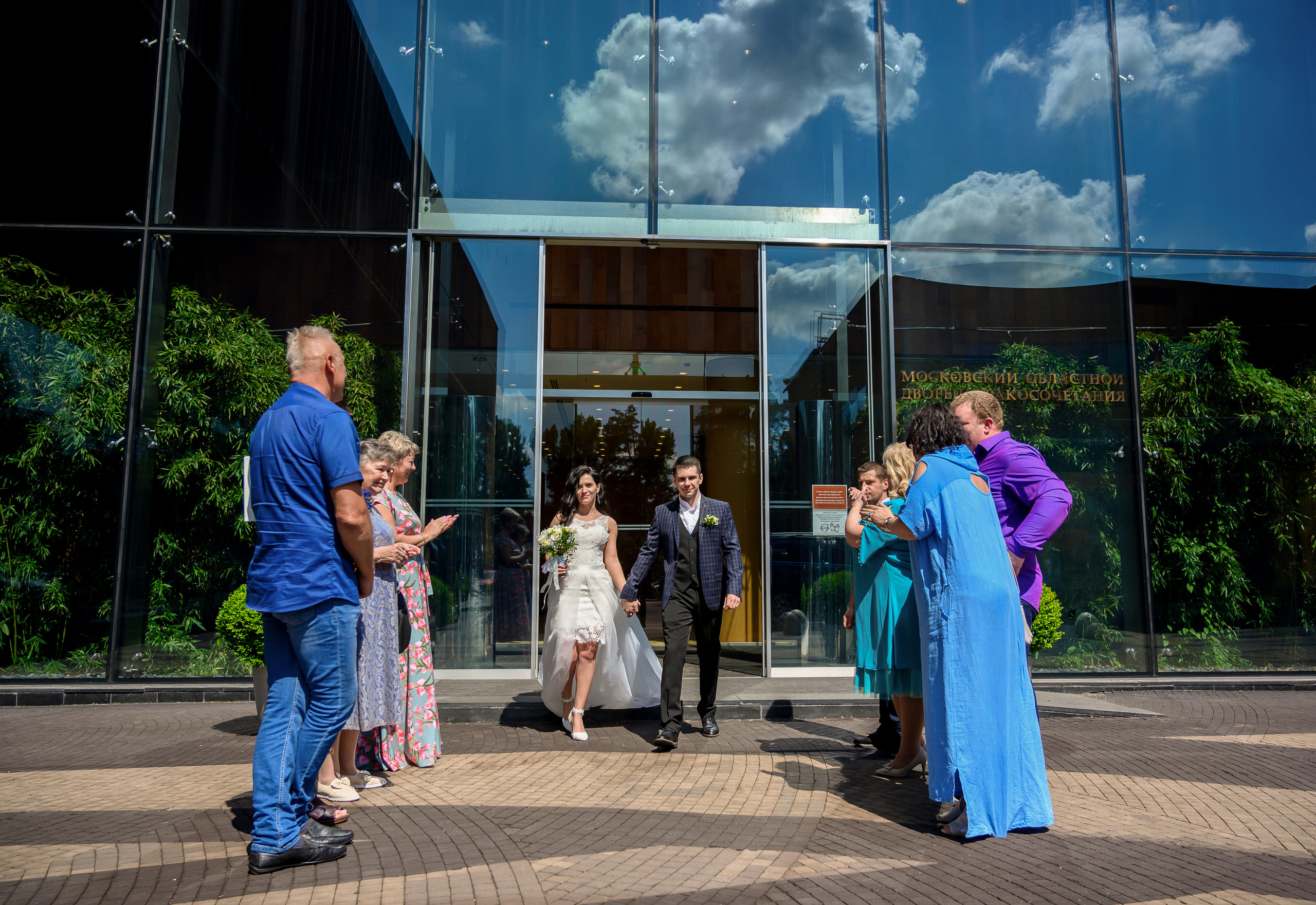 Свадьба, кабриолет В Барвихе. Семейный и контент фотограф в Москве Alira