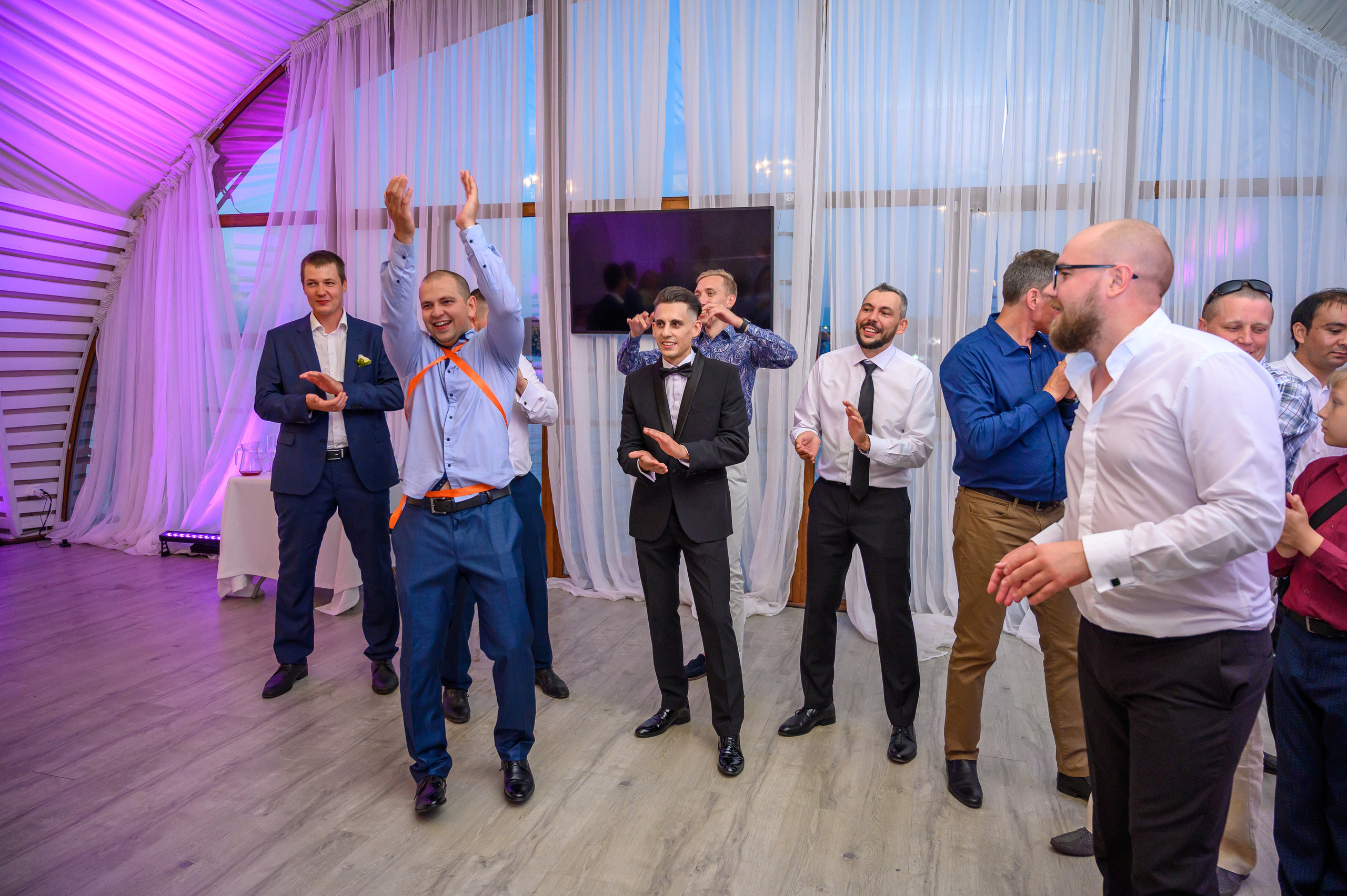 Свадьба на закате, съемка на закате. Семейный и контент фотограф в Москве Alira