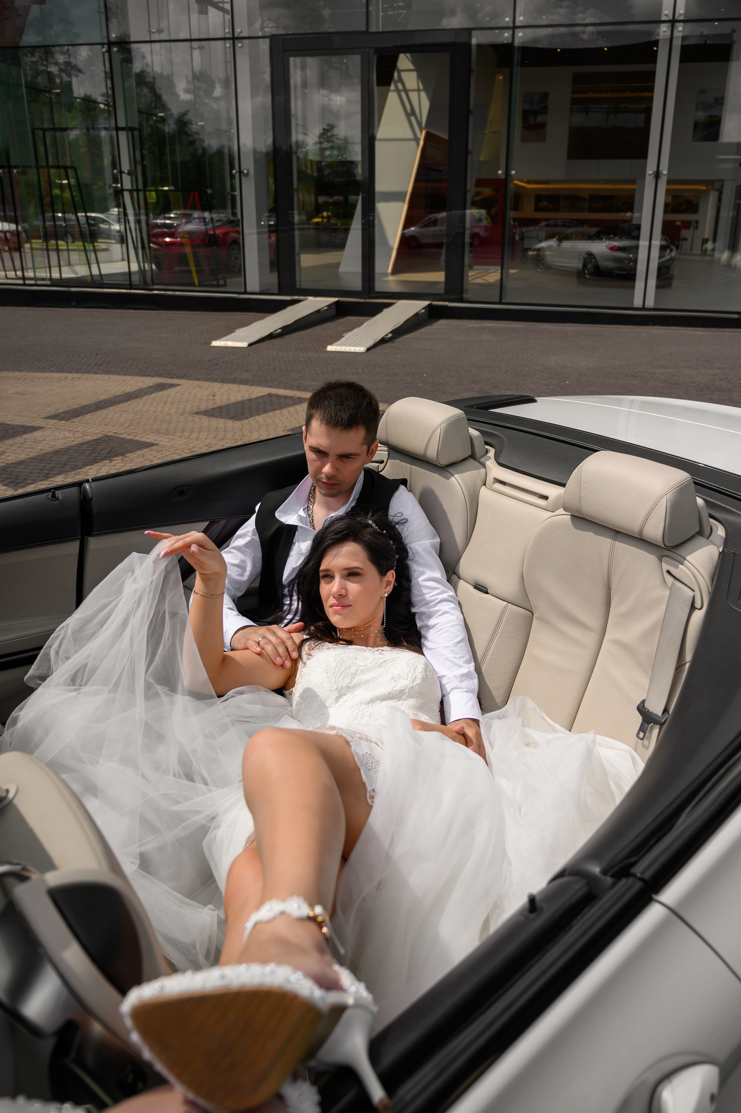 Свадьба, кабриолет В Барвихе. Семейный и контент фотограф в Москве Alira