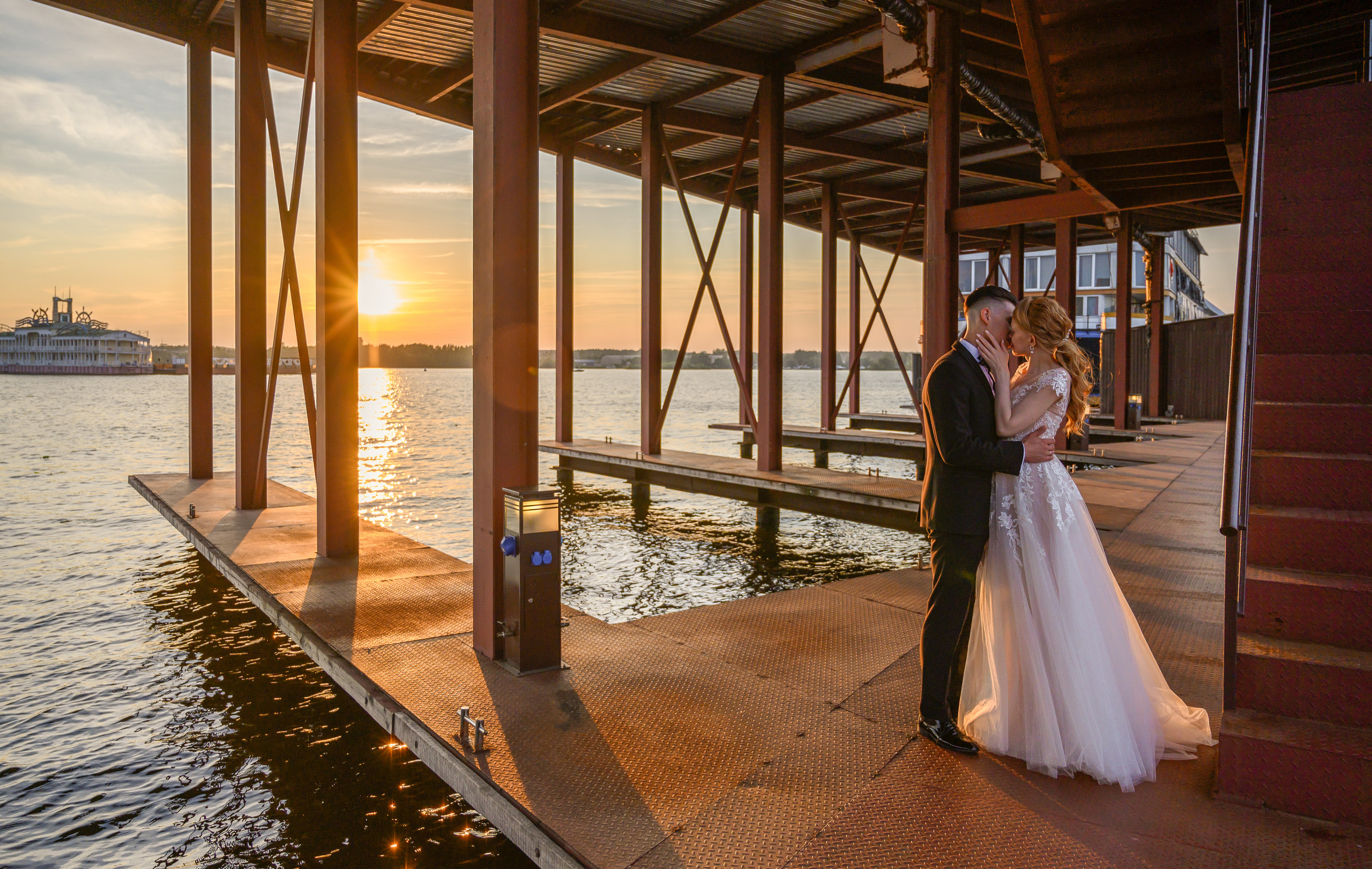 Свадьба на закате, съемка на закате. Семейный и контент фотограф в Москве Alira