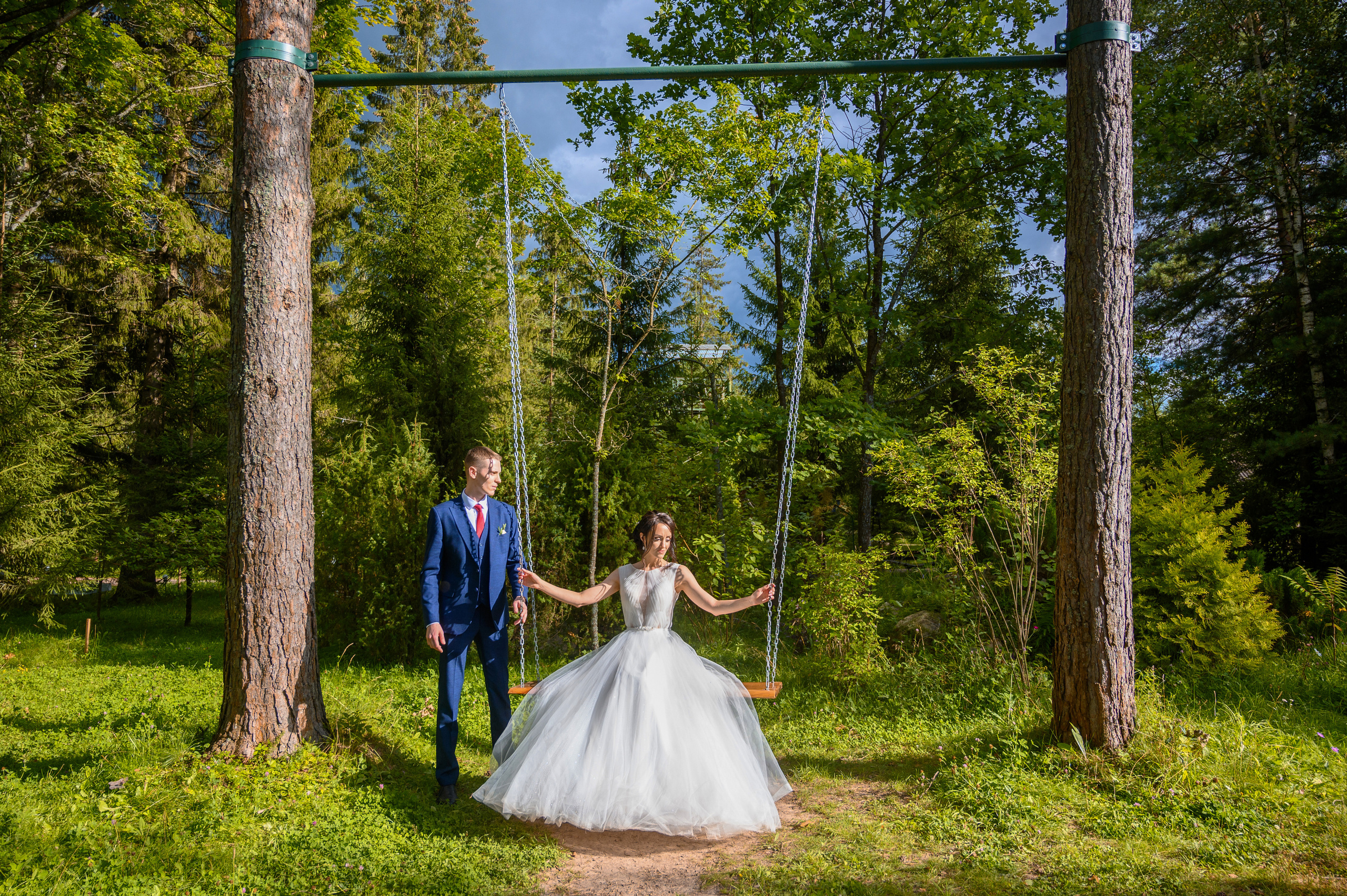 Прогулка в поле, свадьба в поле, прогулка лошади. Семейный и контент фотограф в Москве Alira