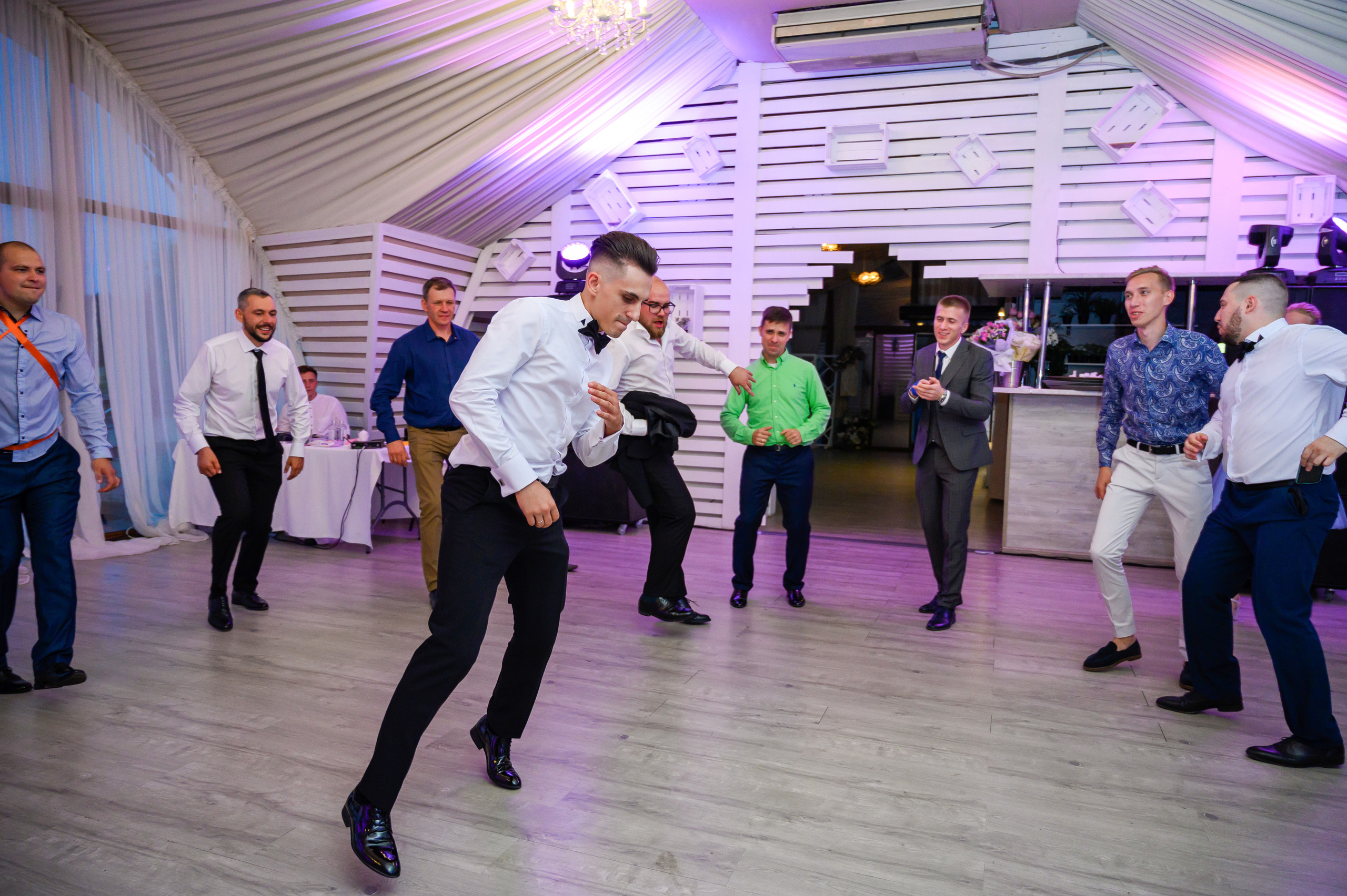 Свадьба на закате, съемка на закате. Семейный и контент фотограф в Москве Alira