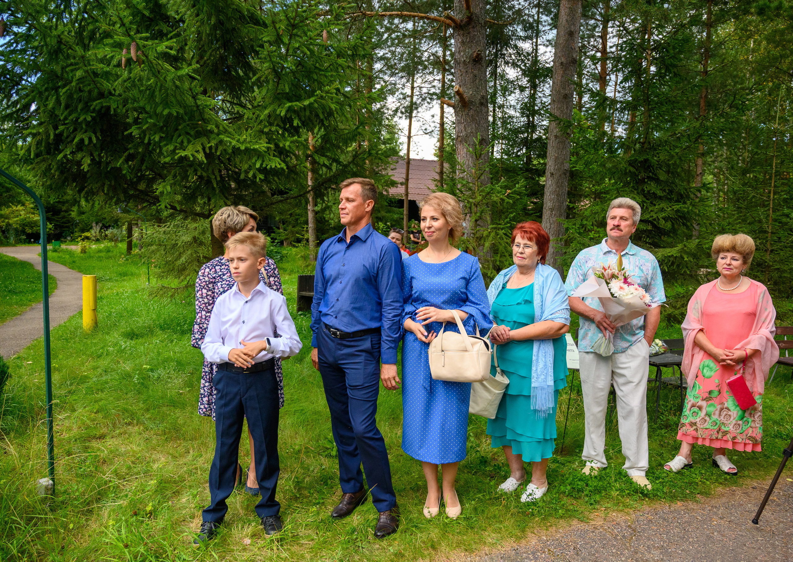 Прогулка в поле, свадьба в поле, прогулка лошади. Семейный и контент фотограф в Москве Alira