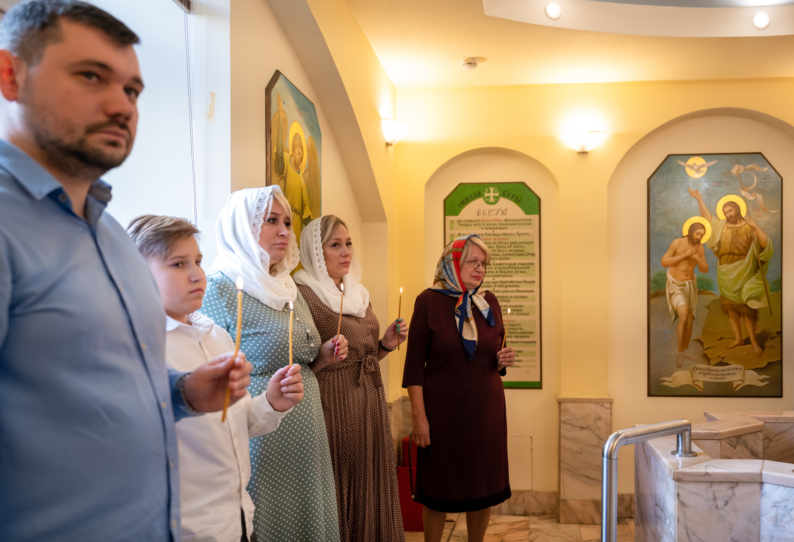 Крещение Кирилла. Семейный и контент фотограф в Москве Alira