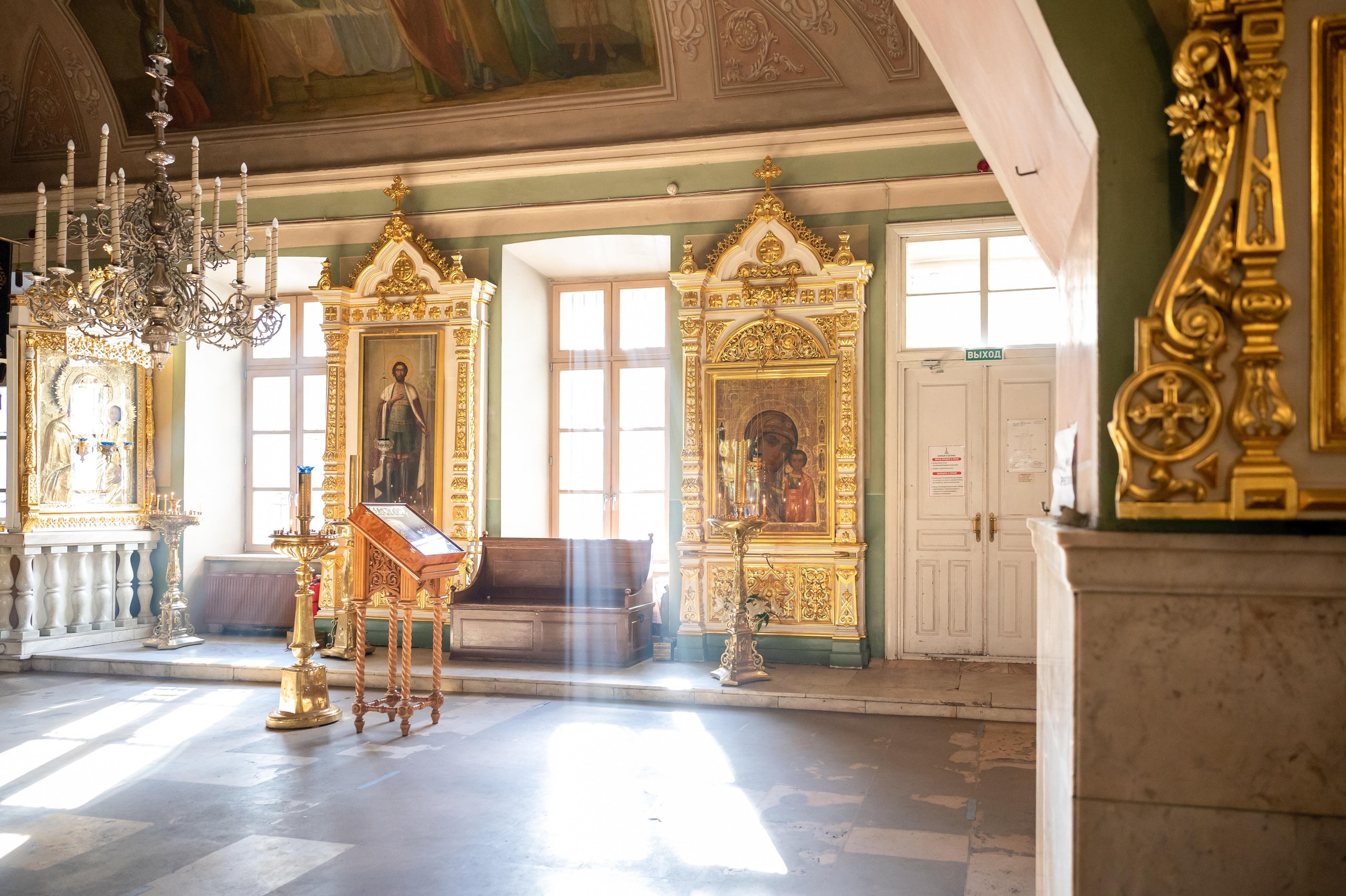 Крещение Кирилла. Семейный и контент фотограф в Москве Alira