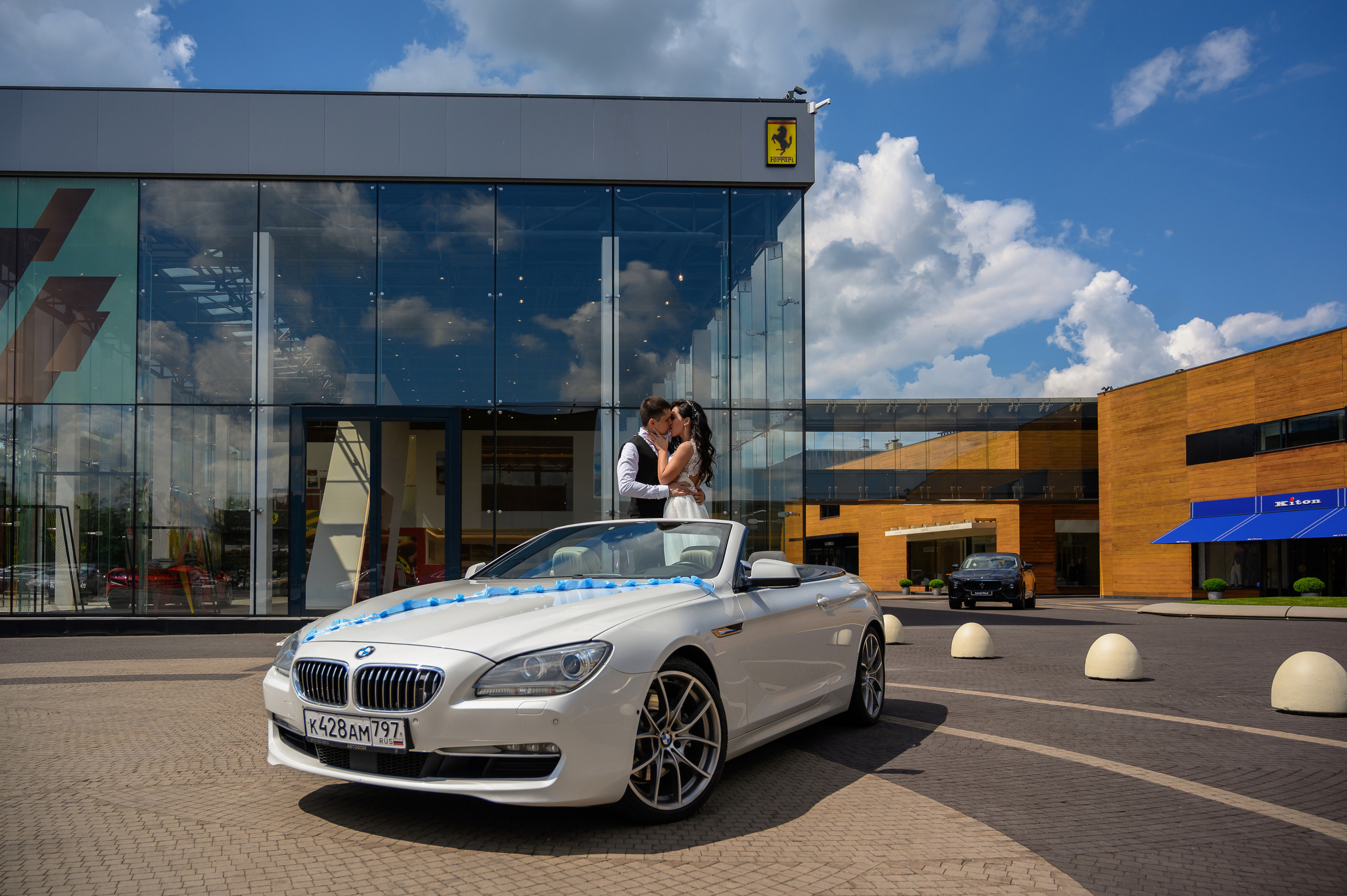 Свадьба, кабриолет В Барвихе. Семейный и контент фотограф в Москве Alira