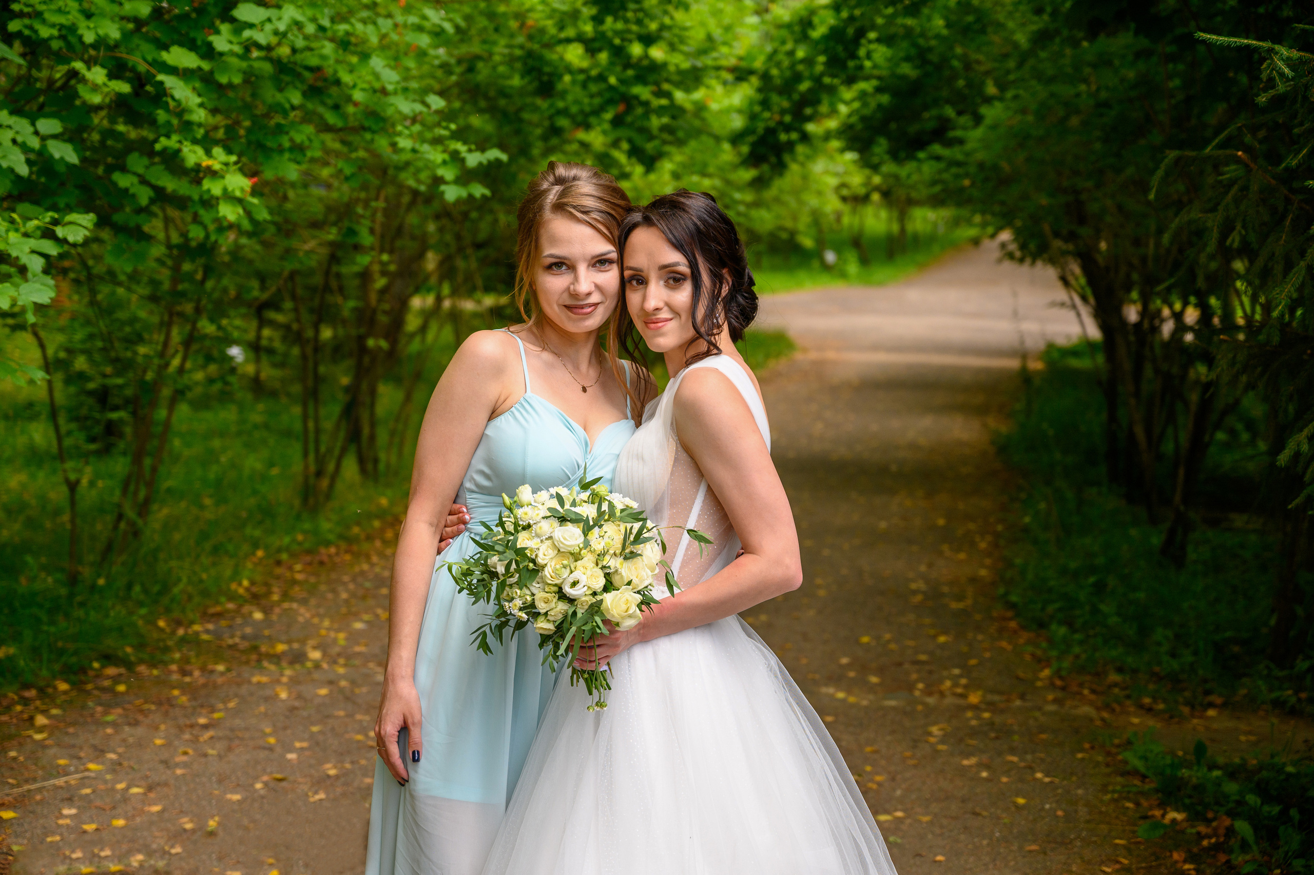 Прогулка в поле, свадьба в поле, прогулка лошади. Семейный и контент фотограф в Москве Alira