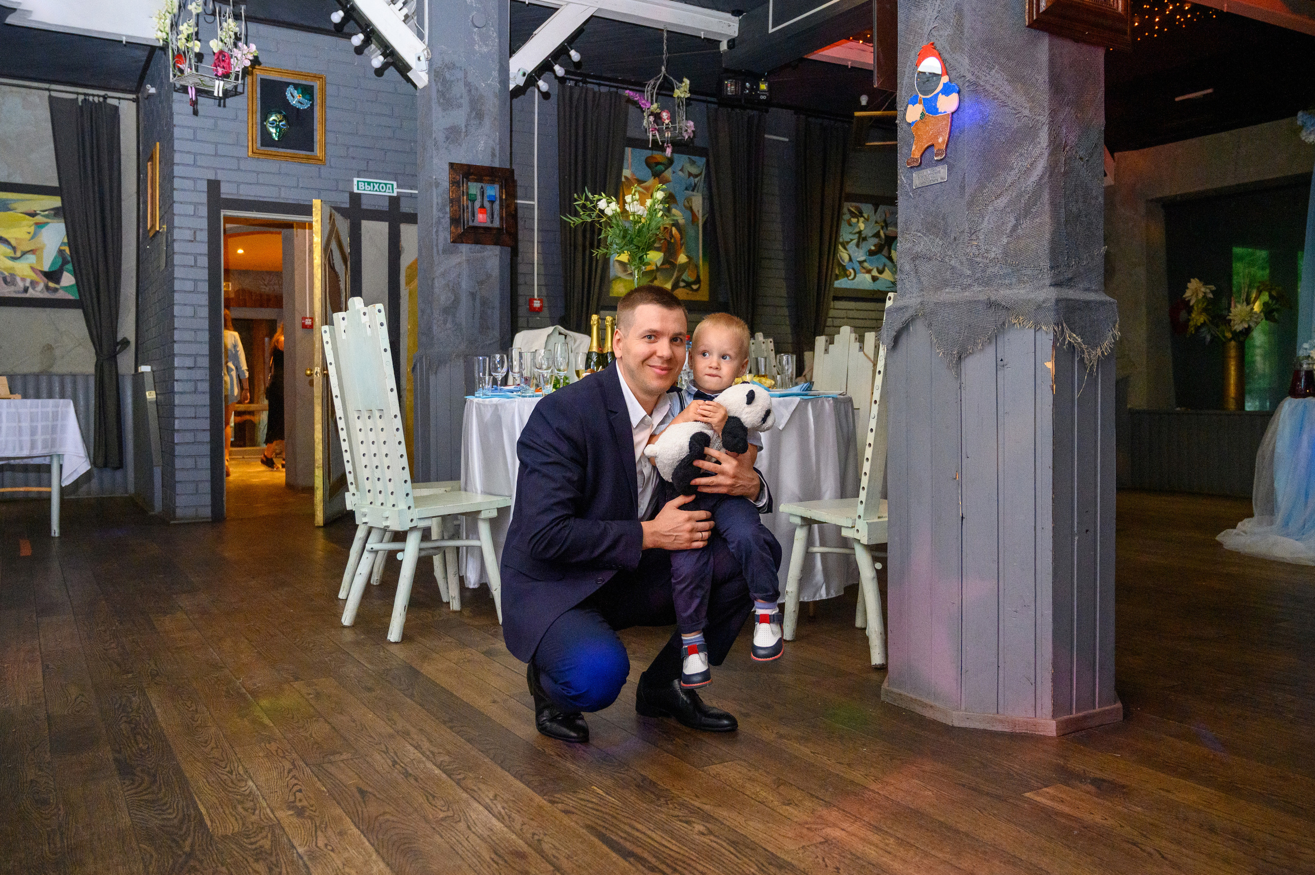 Прогулка в поле, свадьба в поле, прогулка лошади. Семейный и контент фотограф в Москве Alira