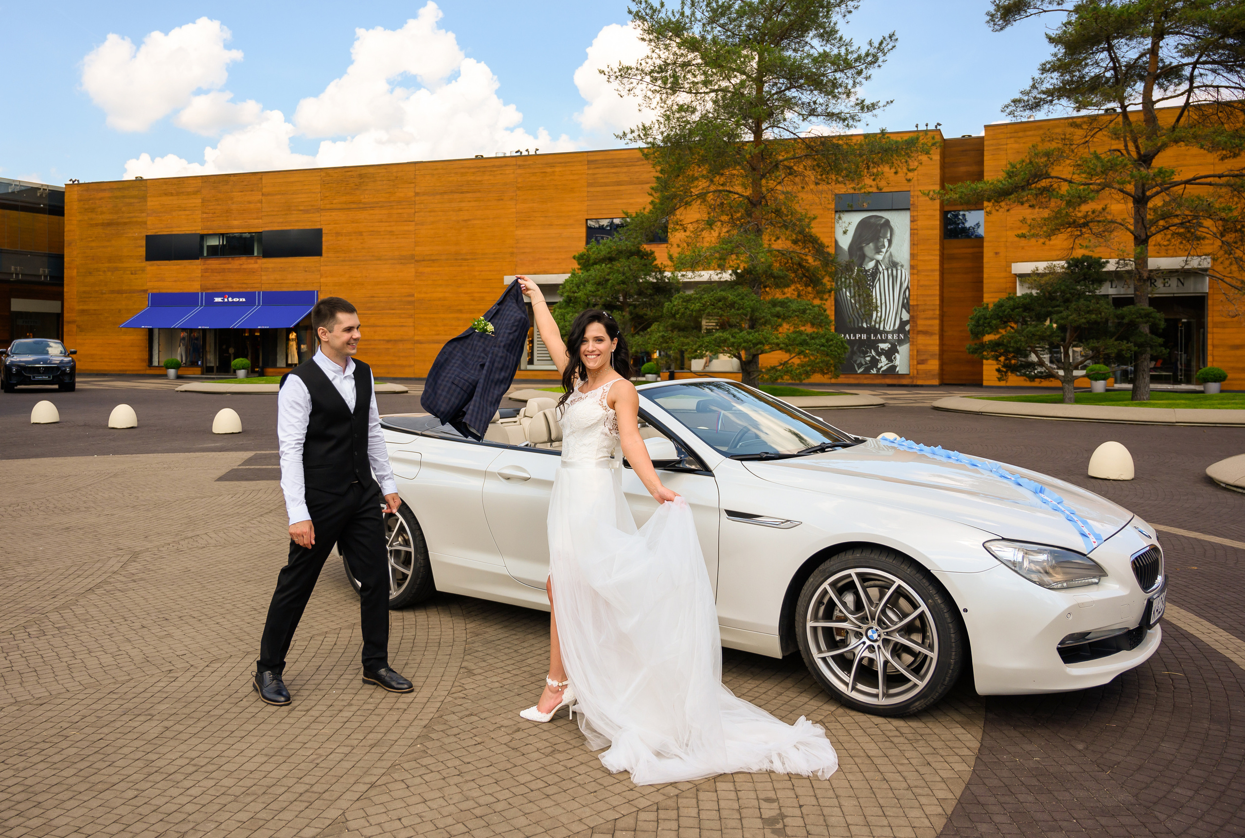 Свадьба, кабриолет В Барвихе. Семейный и контент фотограф в Москве Alira