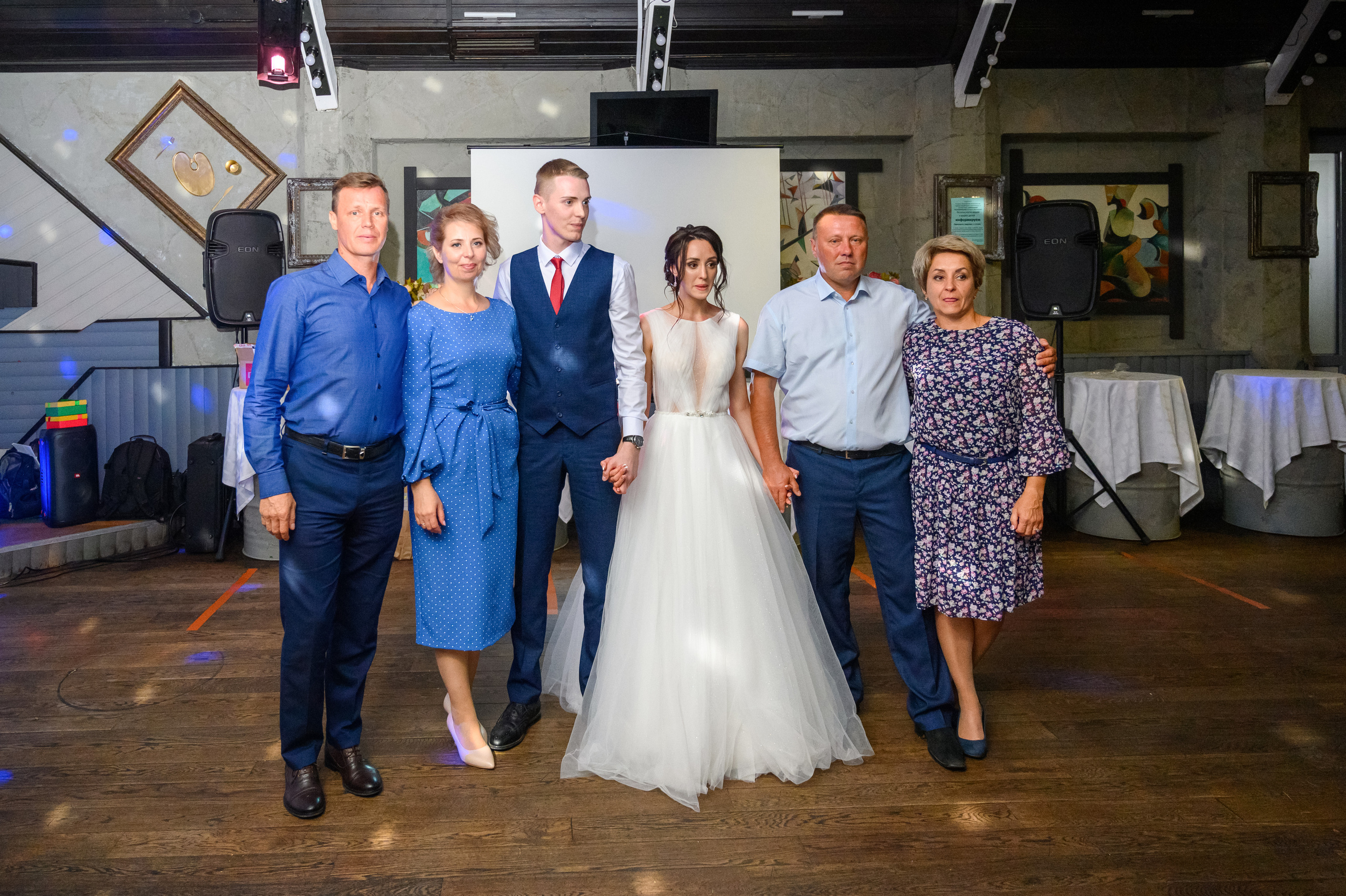 Прогулка в поле, свадьба в поле, прогулка лошади. Семейный и контент фотограф в Москве Alira