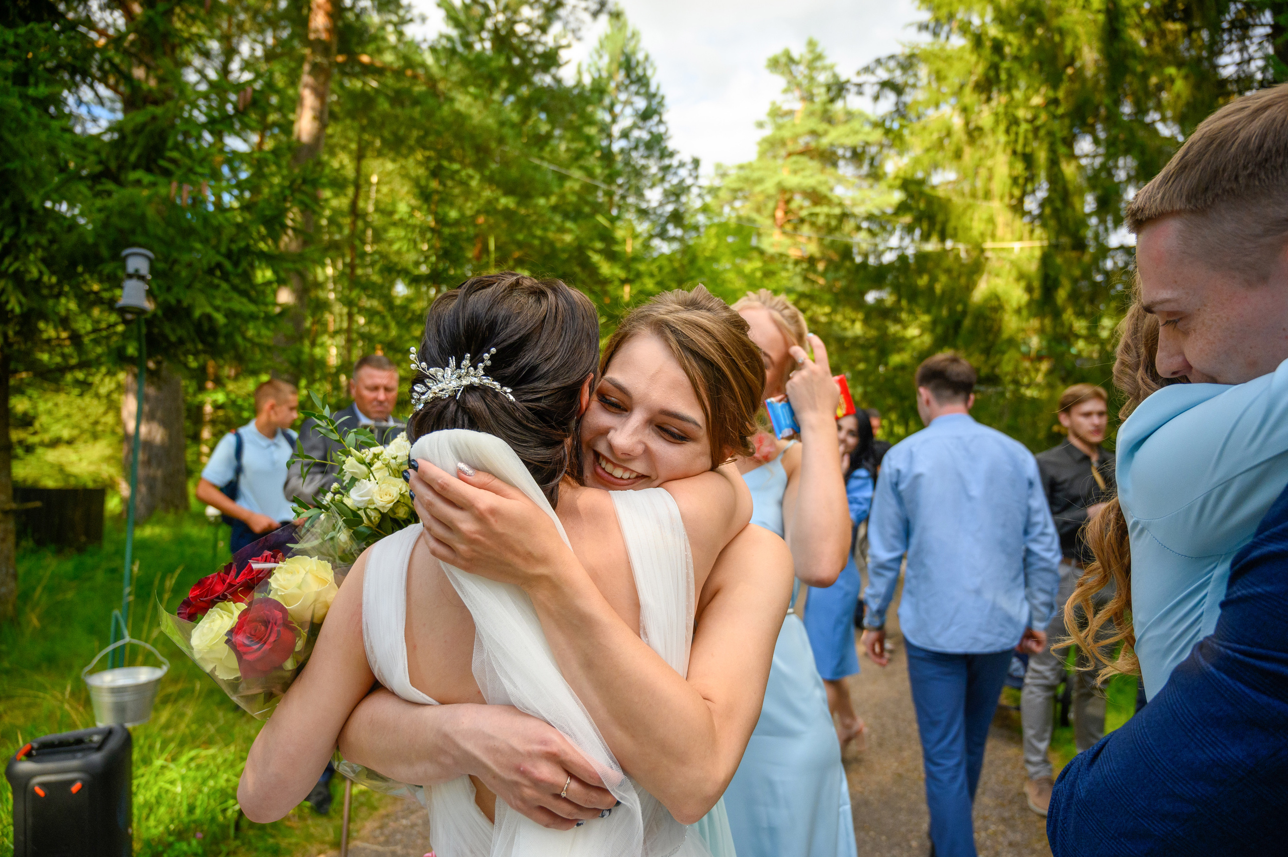 Прогулка в поле, свадьба в поле, прогулка лошади. Семейный и контент фотограф в Москве Alira