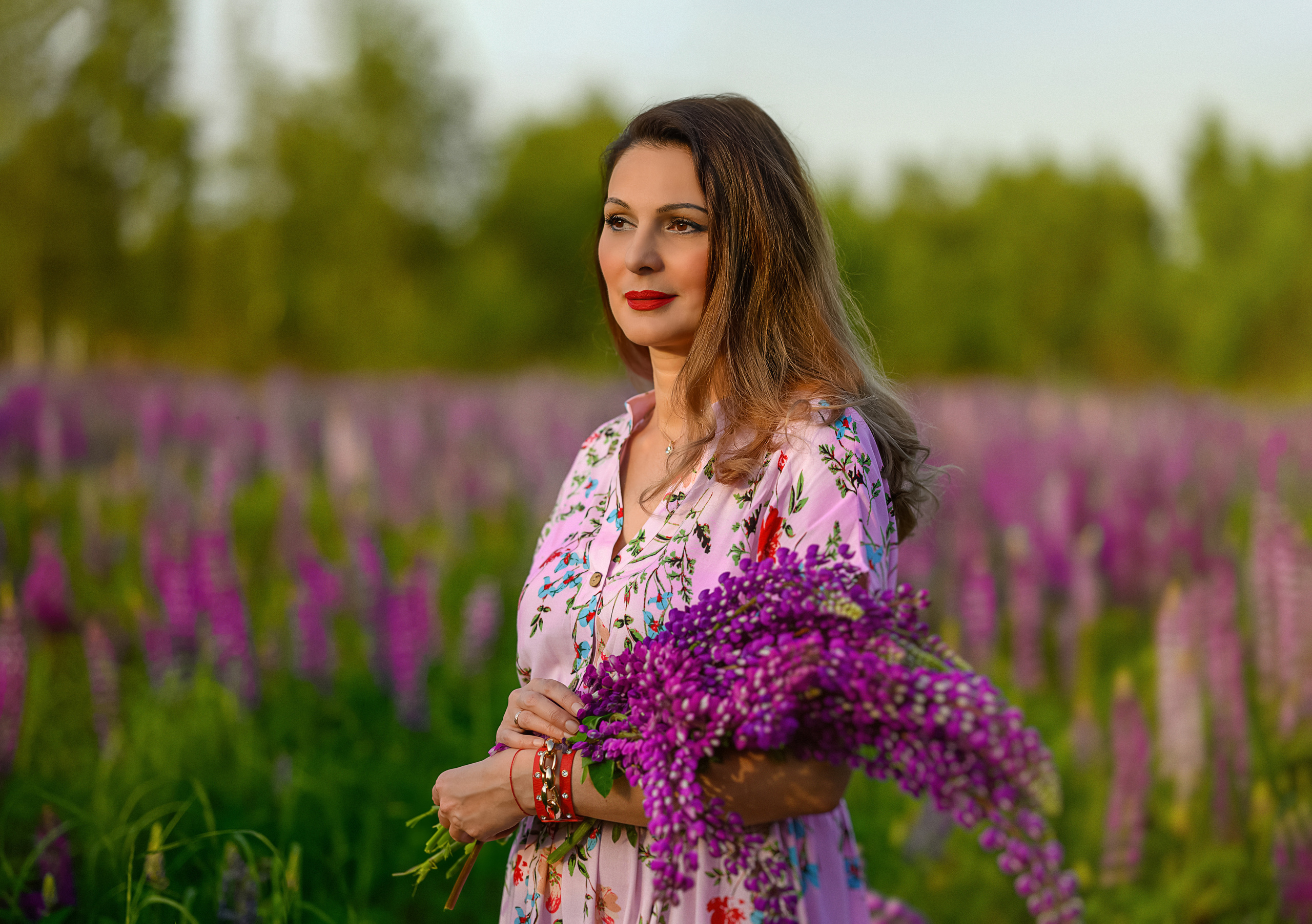 Цветение люпинов Ольга. Семейный и контент фотограф в Москве Alira