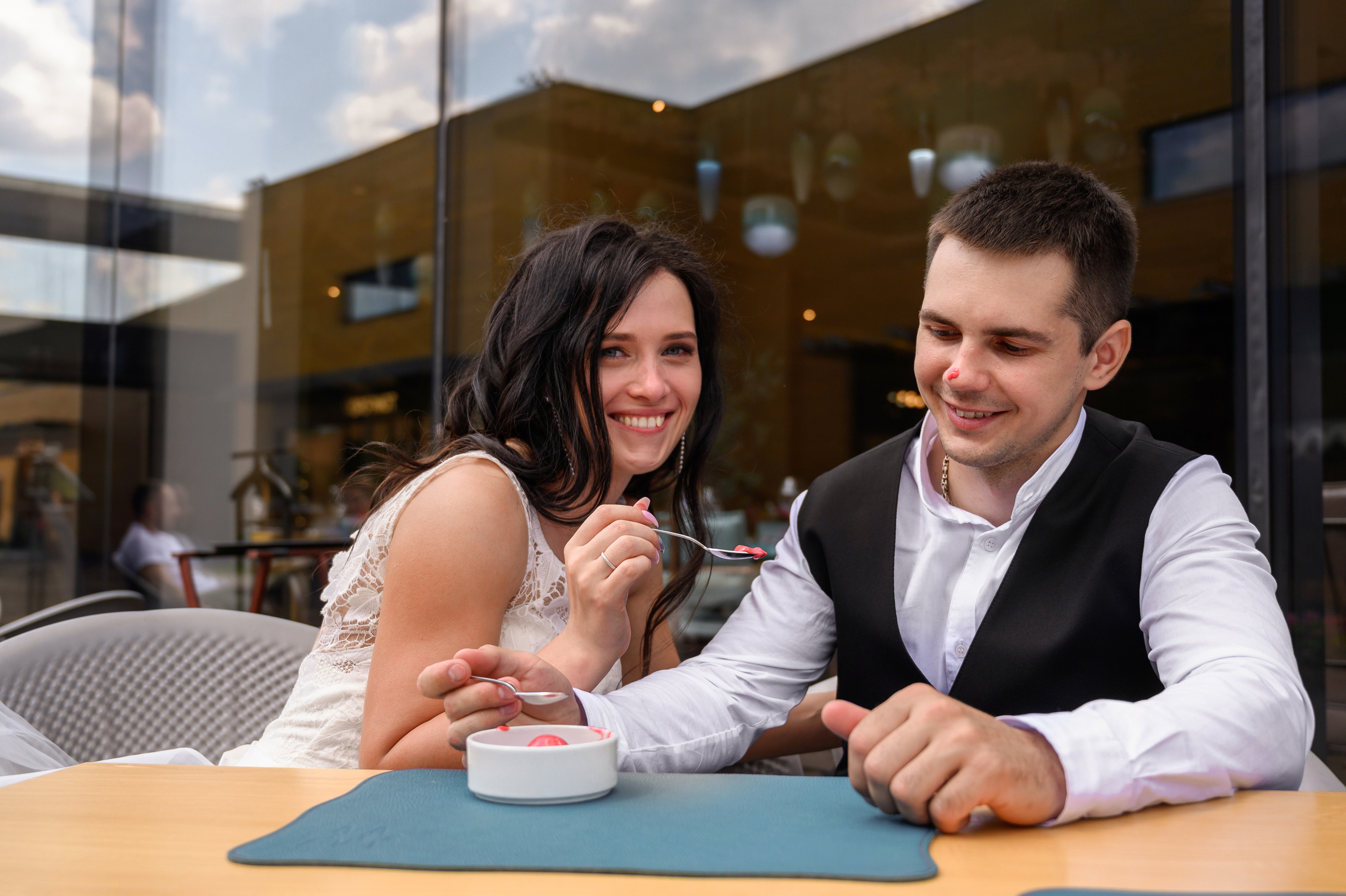 Свадьба, кабриолет В Барвихе. Семейный и контент фотограф в Москве Alira