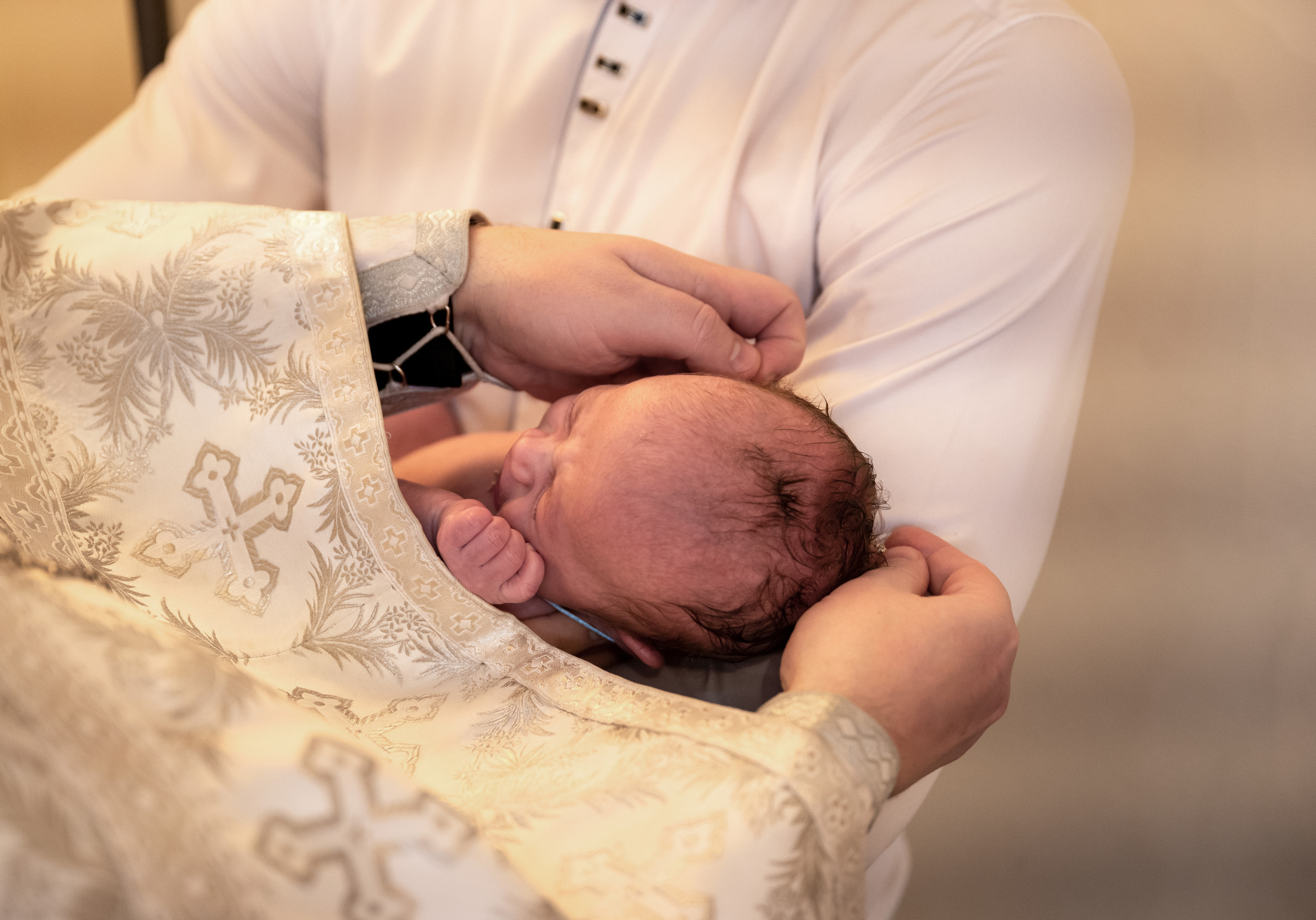 Крещение Кирилла. Семейный и контент фотограф в Москве Alira