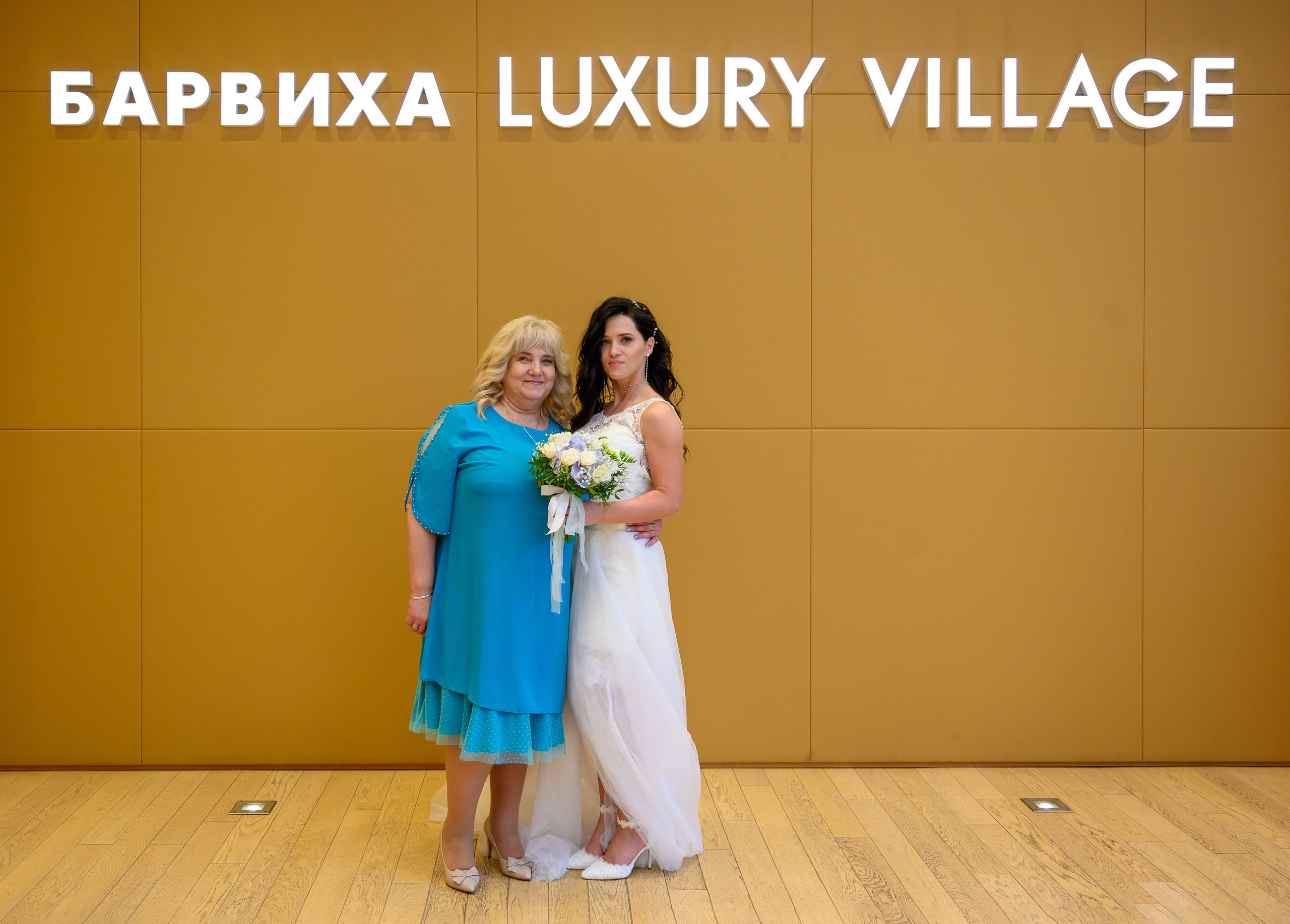 Свадьба, кабриолет В Барвихе. Семейный и контент фотограф в Москве Alira