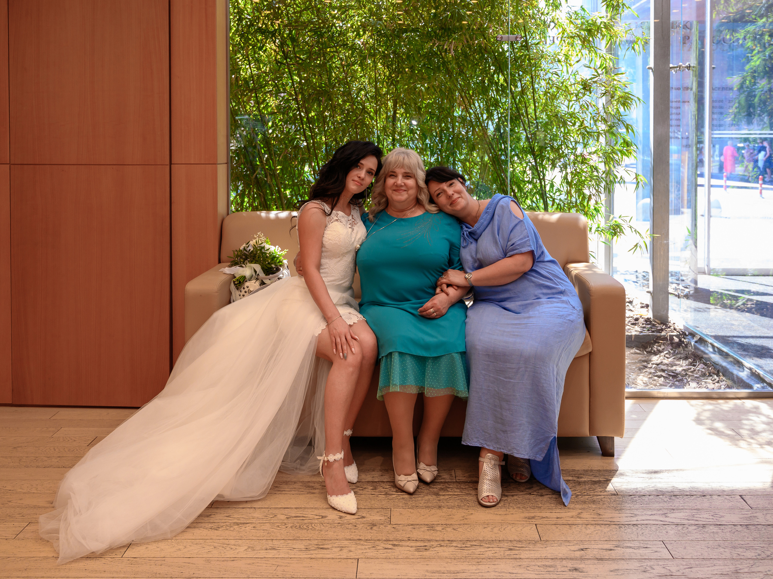 Свадьба, кабриолет В Барвихе. Семейный и контент фотограф в Москве Alira