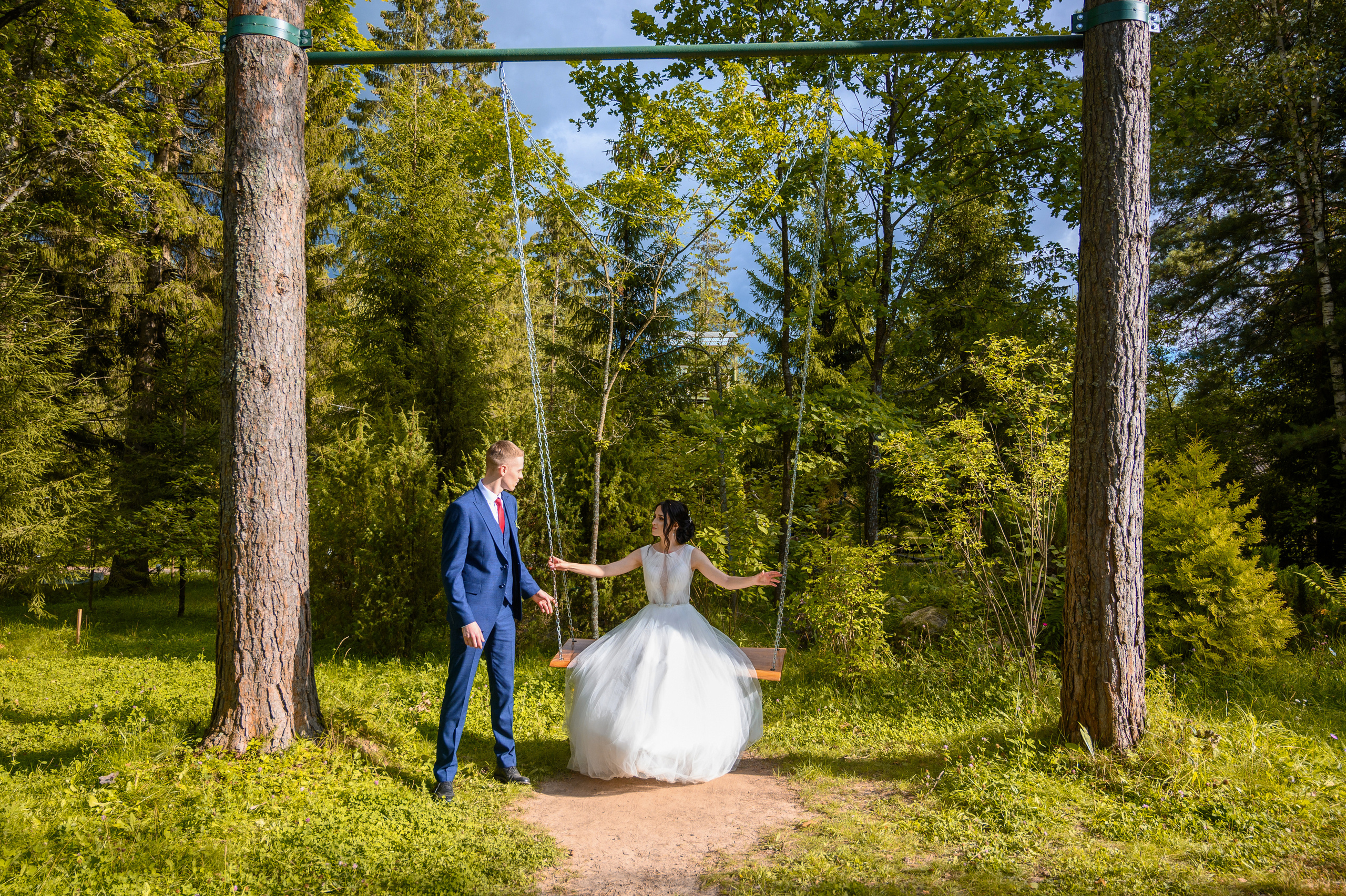 Прогулка в поле, свадьба в поле, прогулка лошади. Семейный и контент фотограф в Москве Alira