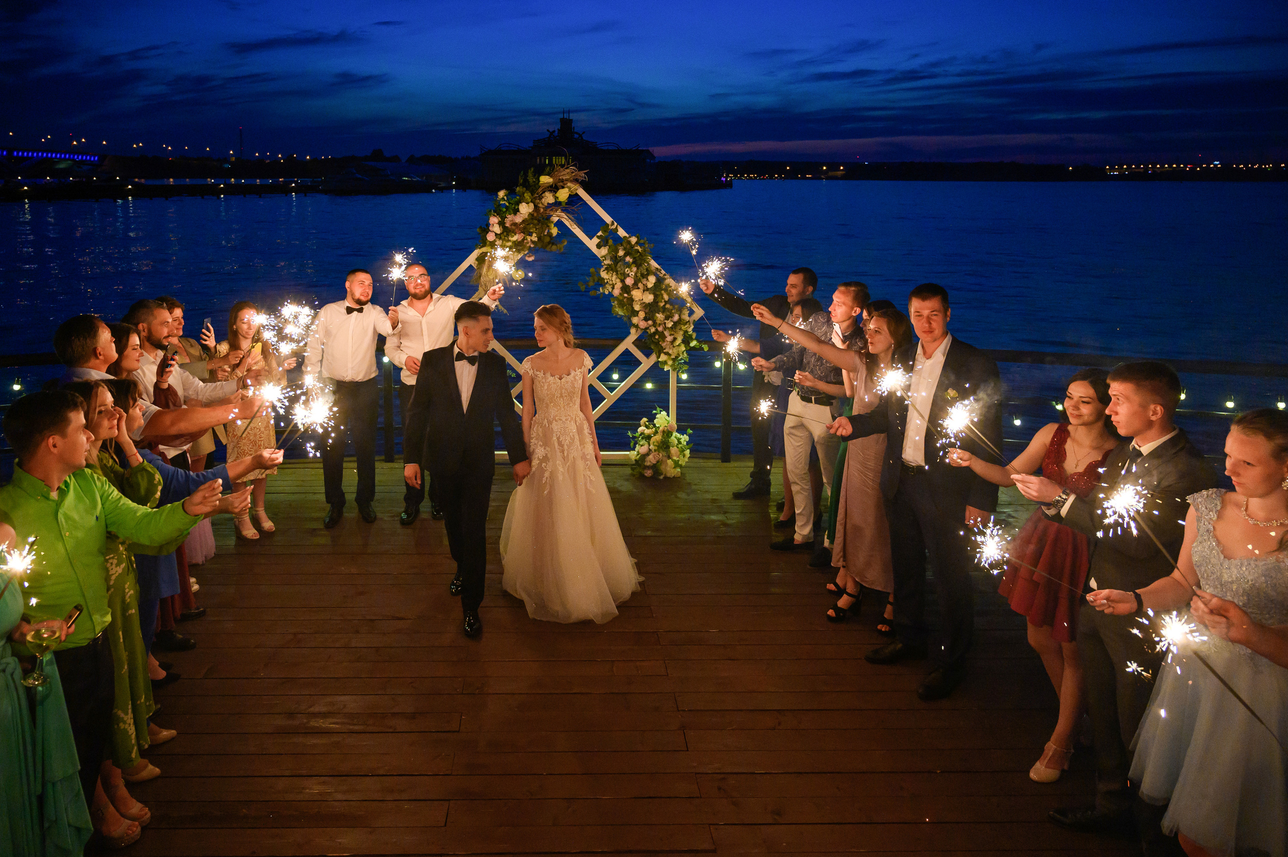 Свадьба на закате, съемка на закате. Семейный и контент фотограф в Москве Alira