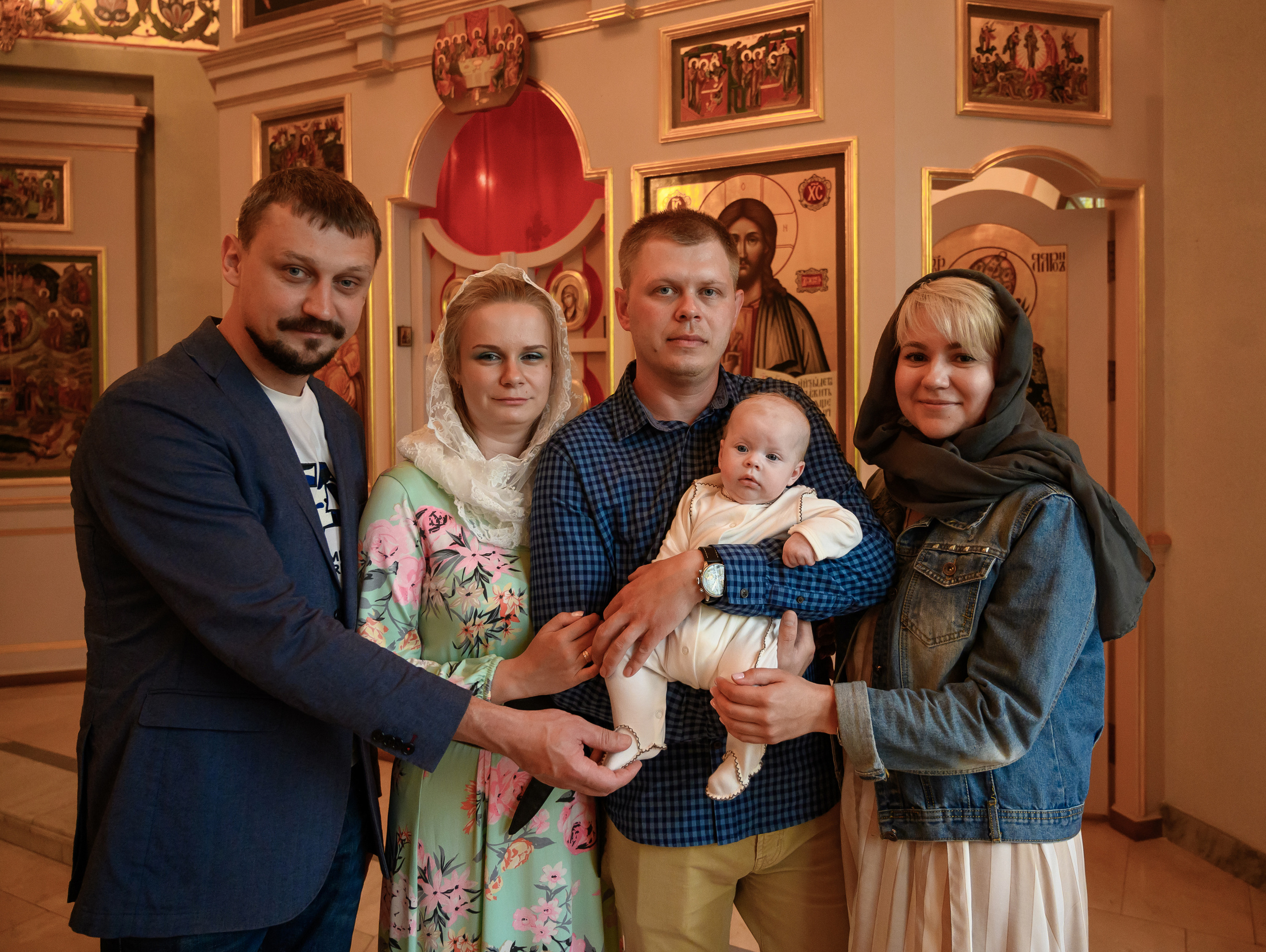 Крещение Варвары. Семейный и контент фотограф в Москве Alira